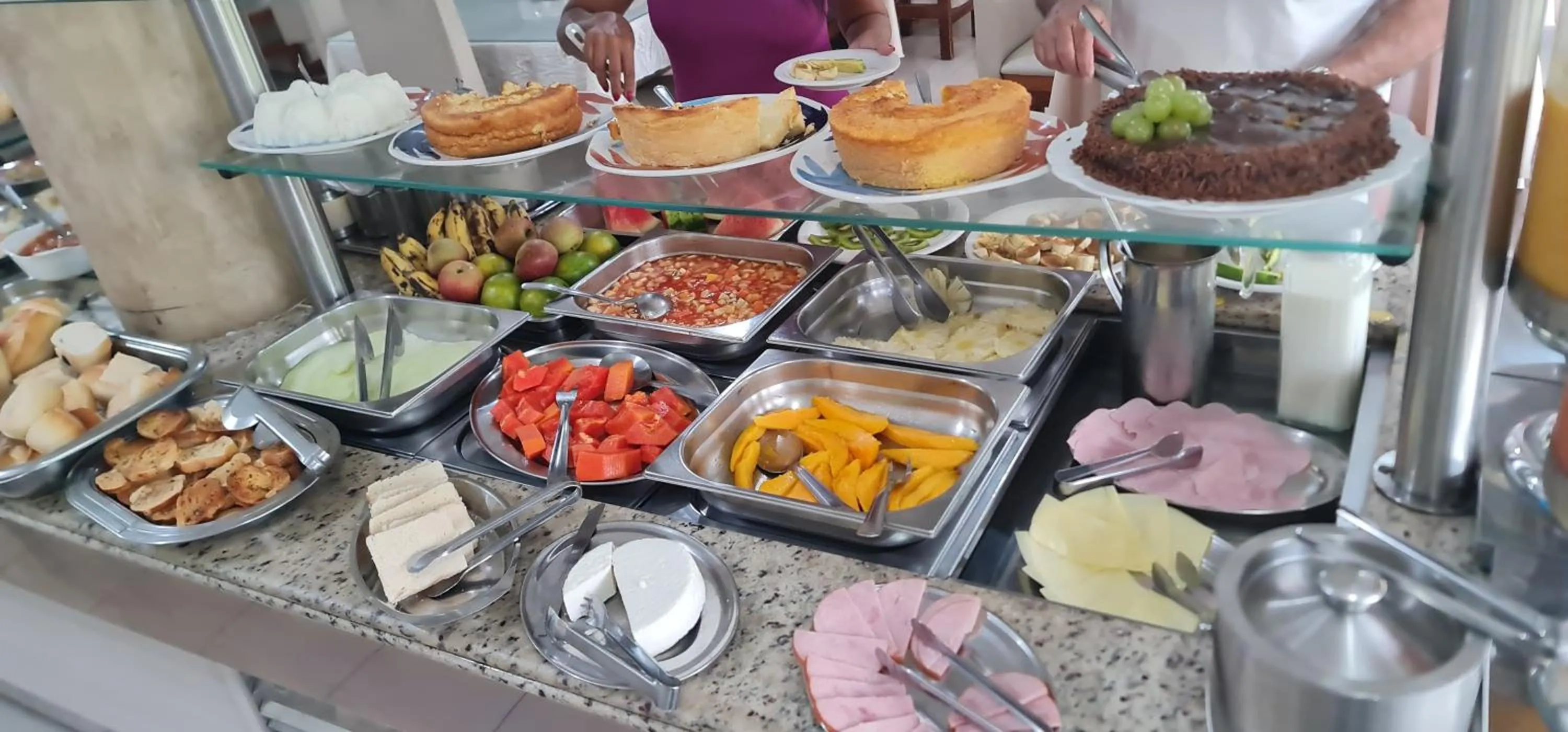 Food and drinks in Faixa Hotel