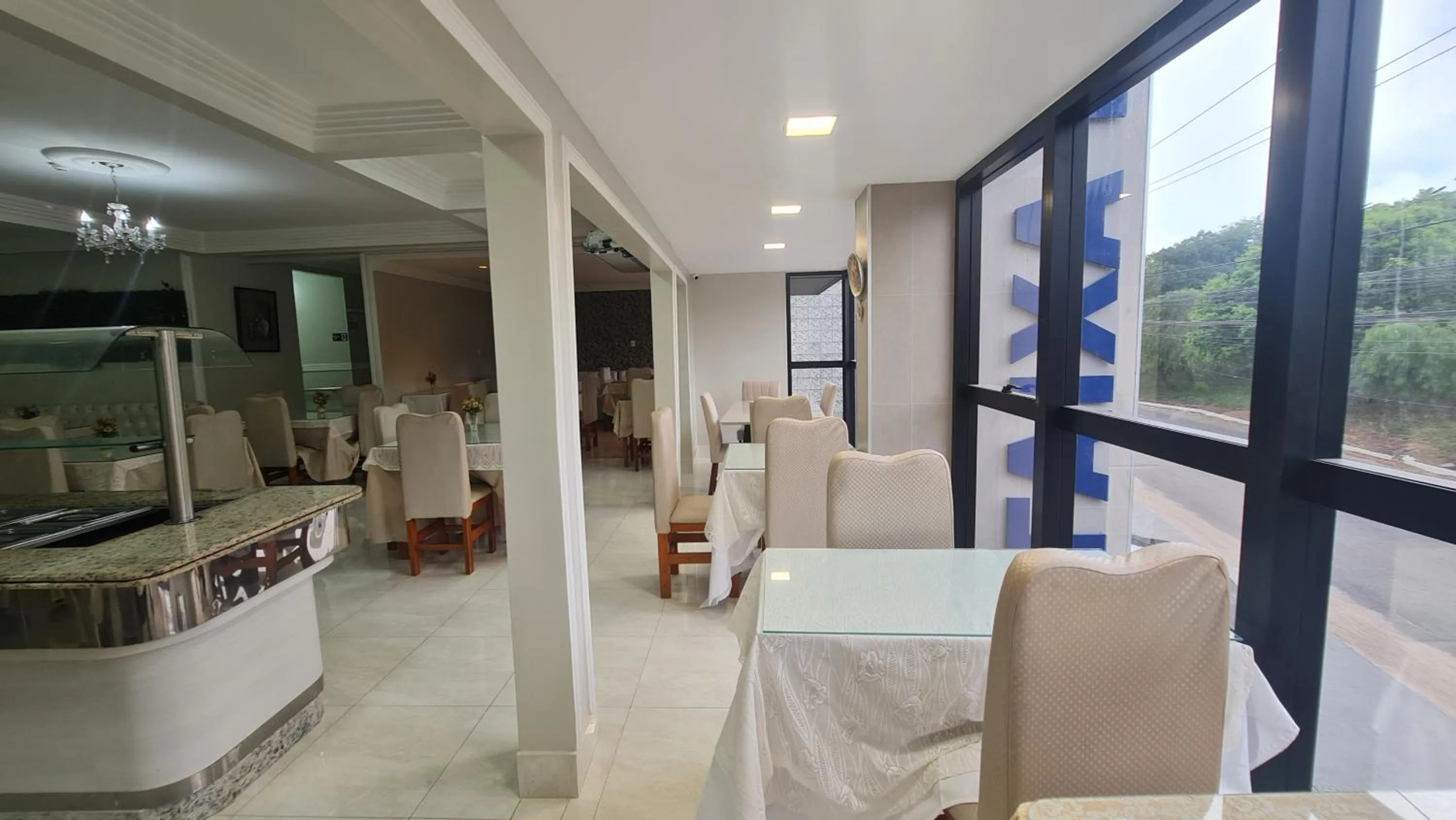 Buffet breakfast in Faixa Hotel