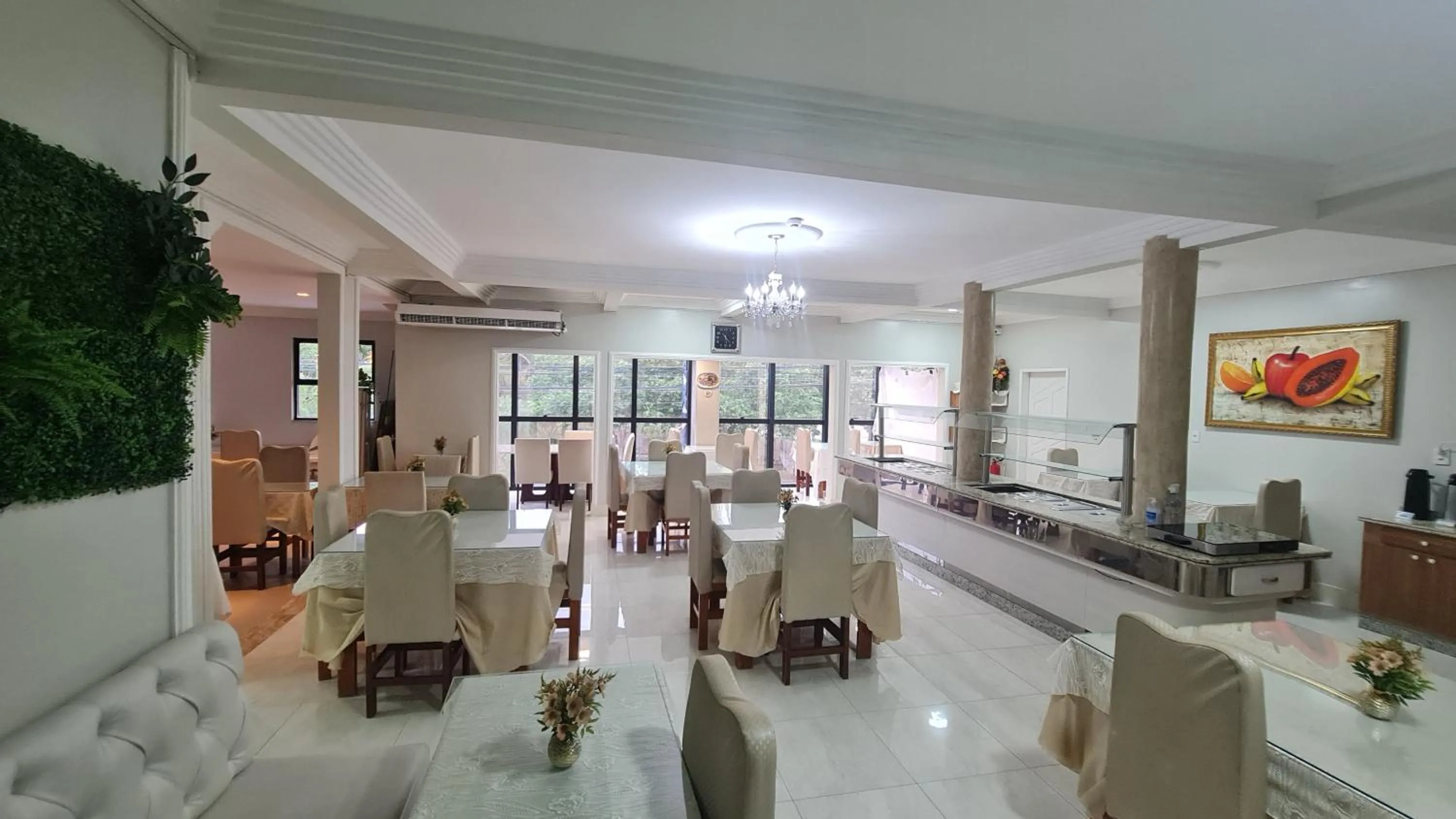 Buffet breakfast in Faixa Hotel