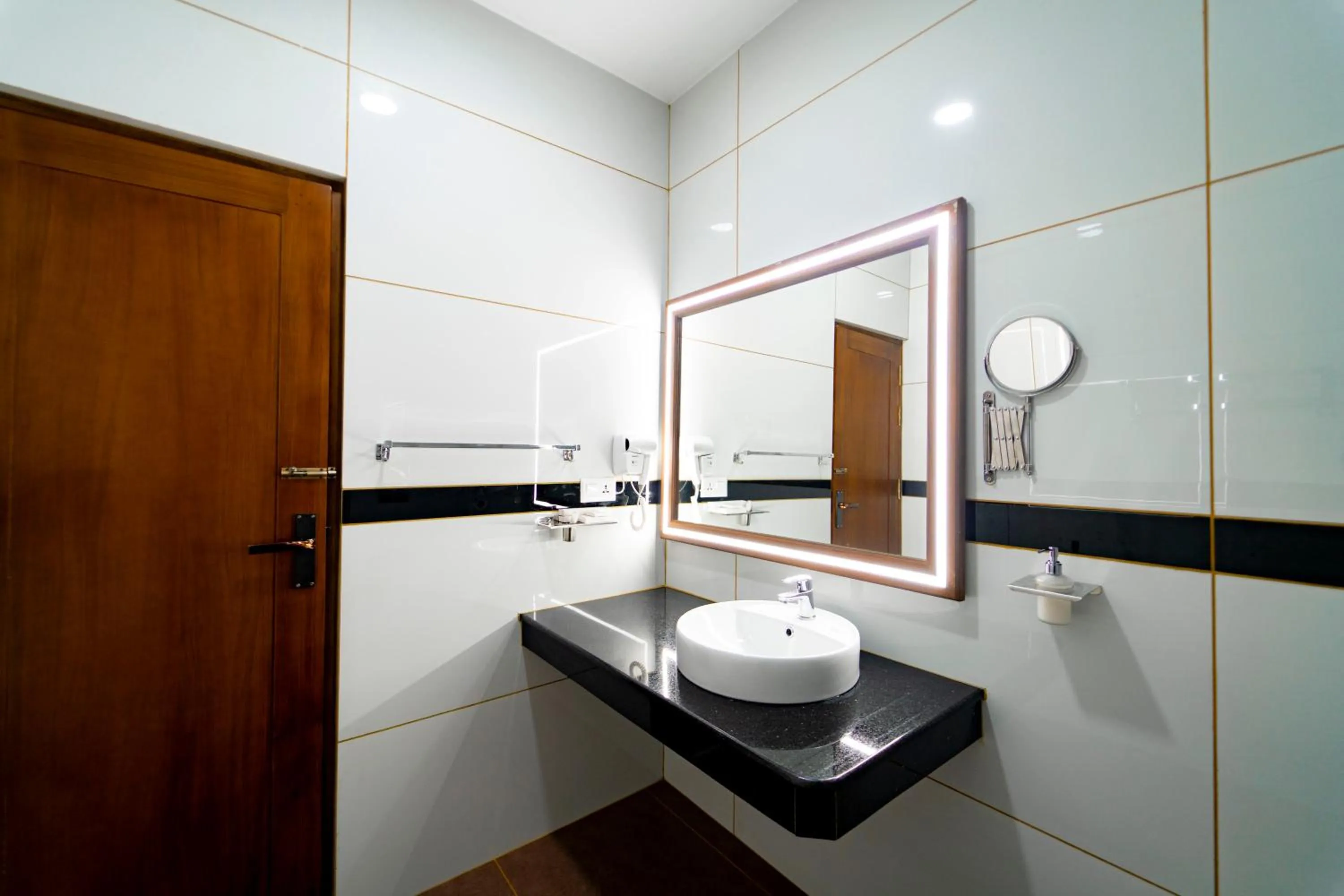 Bathroom in Skylar Seaview Beach Resort & Ayurveda Varkala