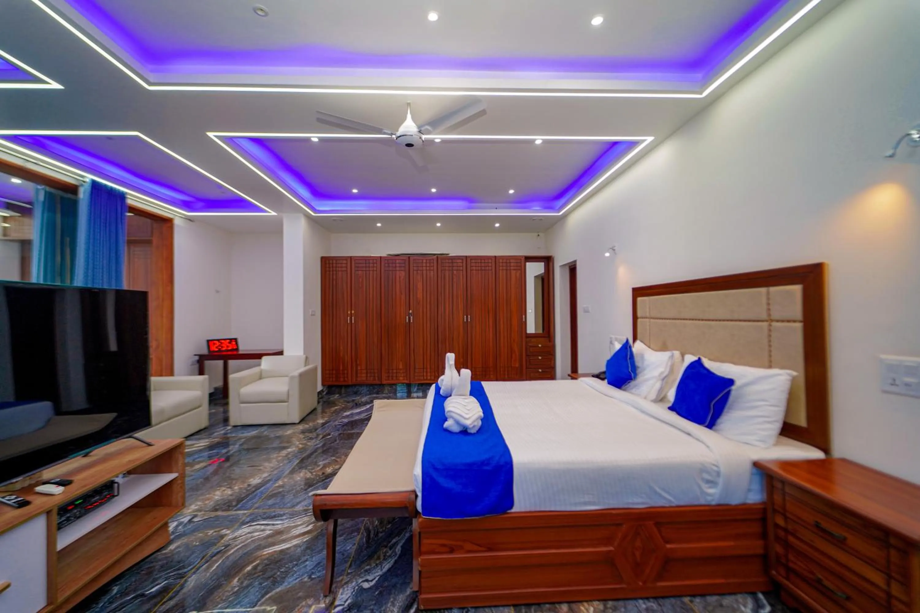 Bed in Skylar Seaview Beach Resort & Ayurveda Varkala