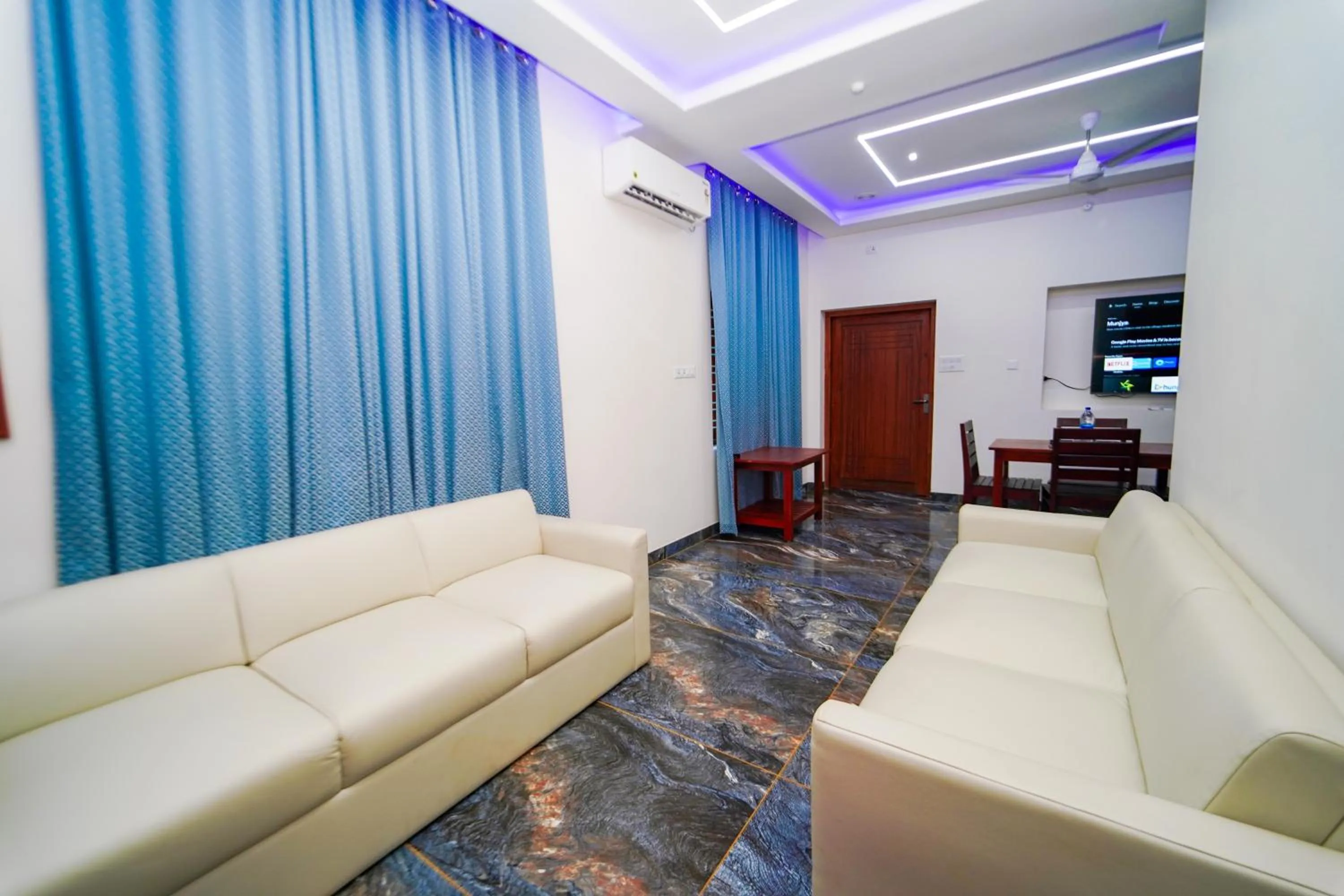 Seating area in Skylar Seaview Beach Resort & Ayurveda Varkala