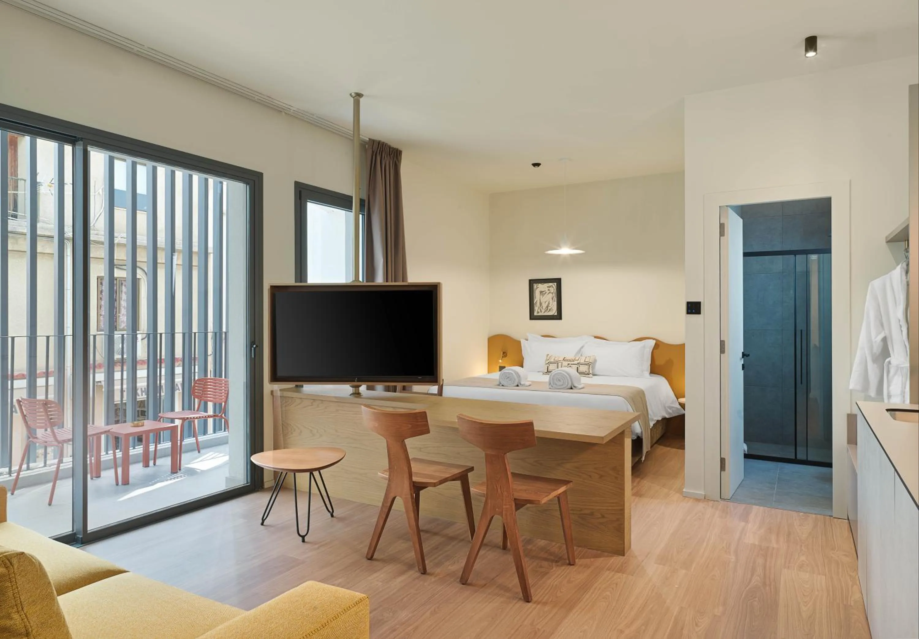 TV and multimedia in Alinea Market Agora Square