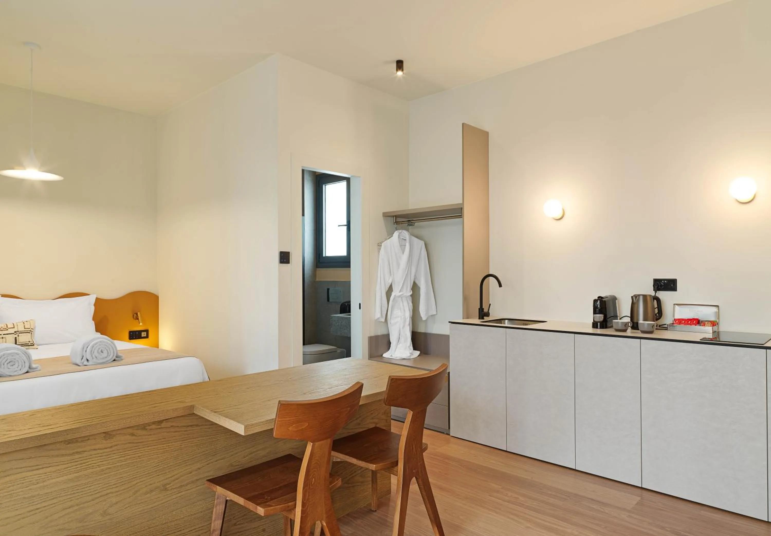 Kitchen or kitchenette, Bed in Alinea Market Agora Square