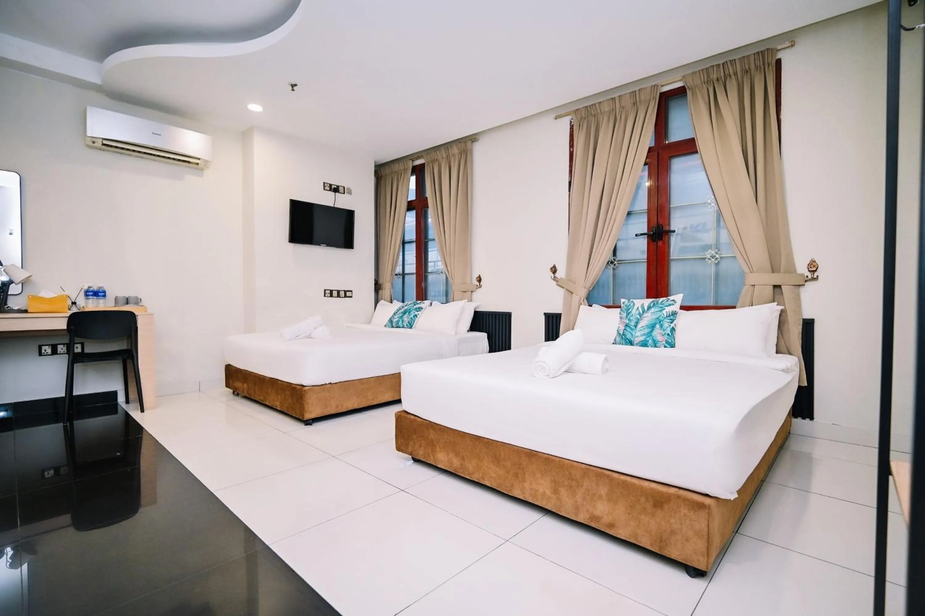 Bed in Swing & Pillows - Masjid Jamek Kuala Lumpur