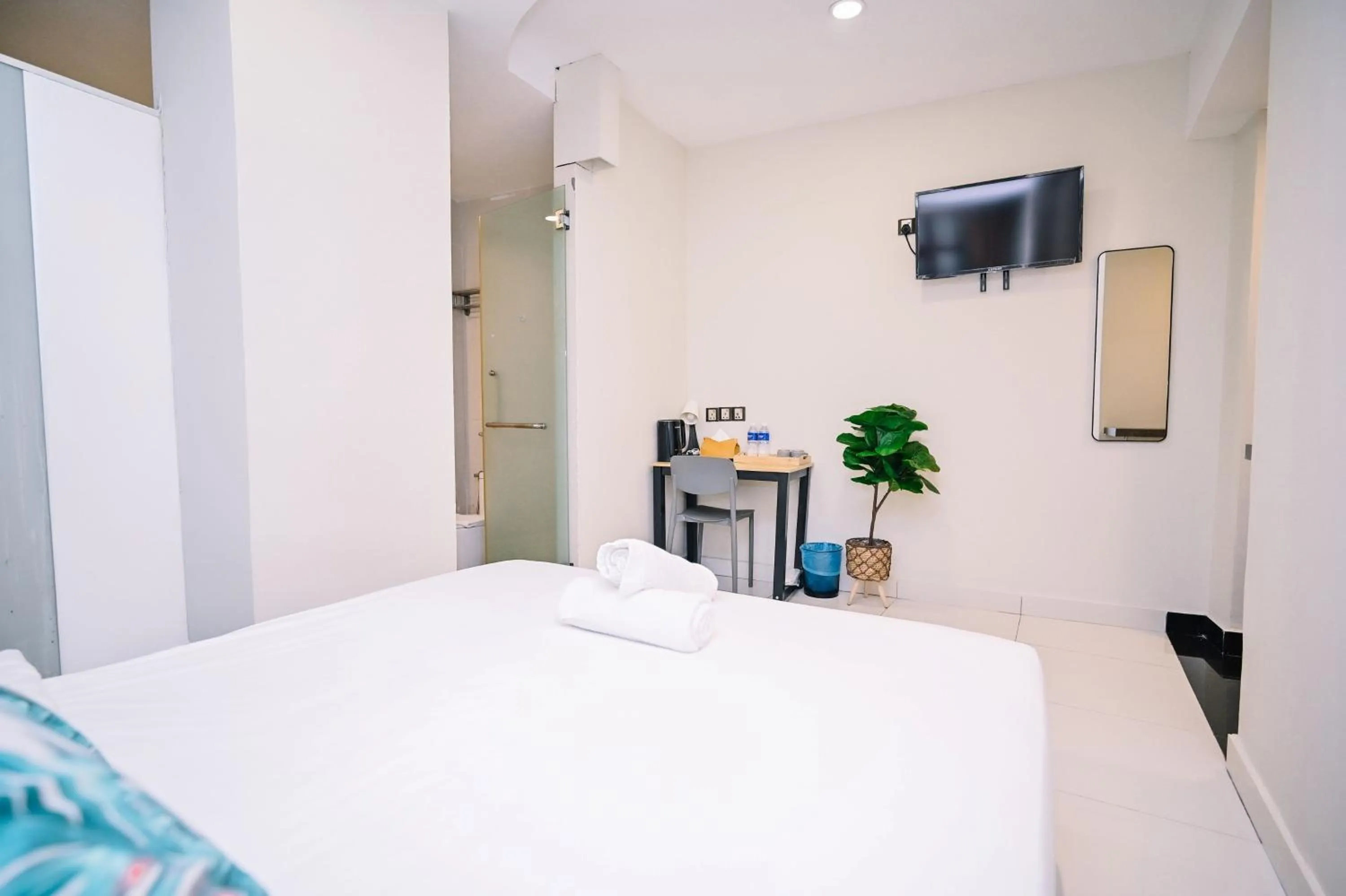 Bed in Swing & Pillows - Masjid Jamek Kuala Lumpur