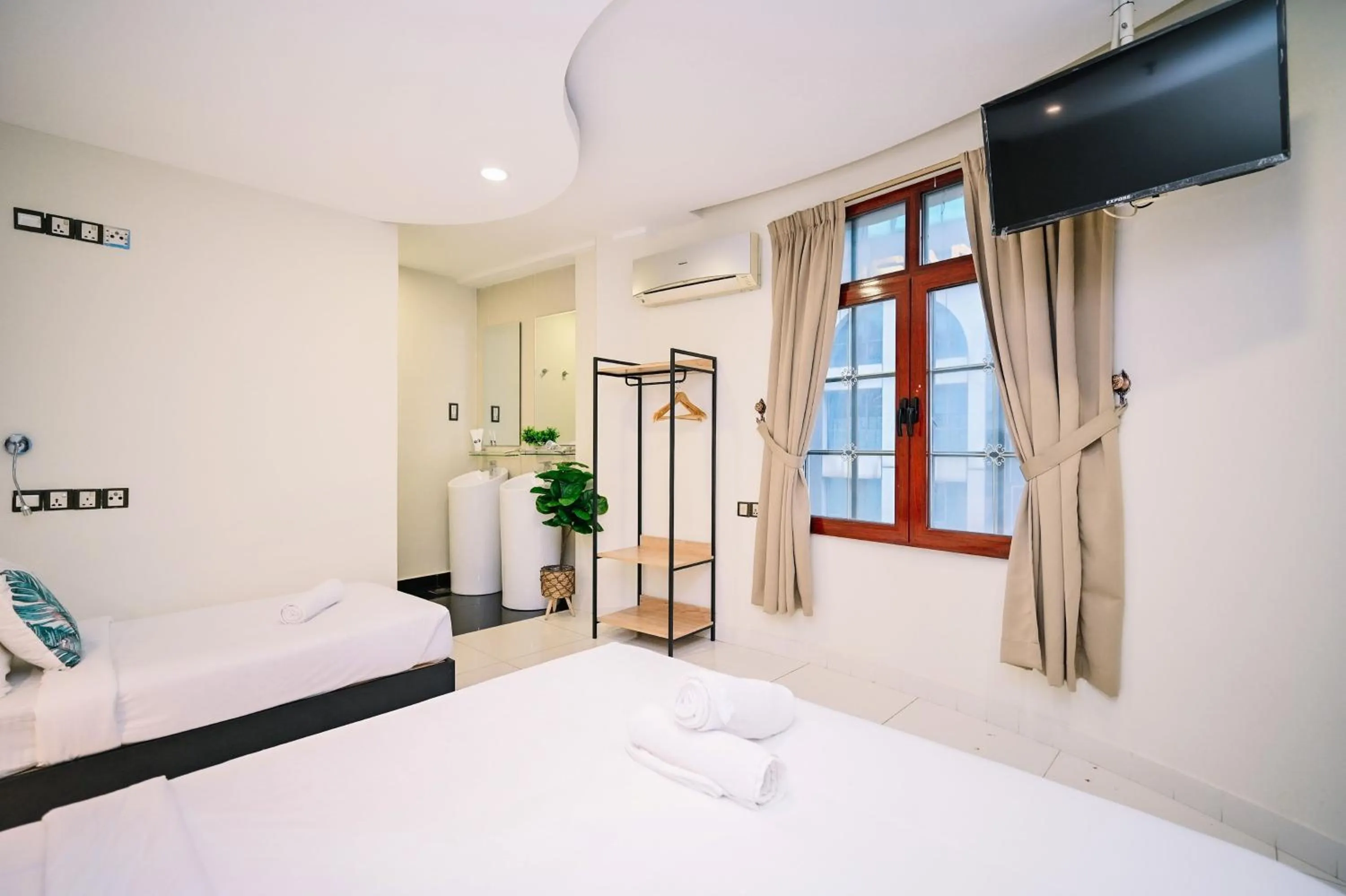 Bed in Swing & Pillows - Masjid Jamek Kuala Lumpur