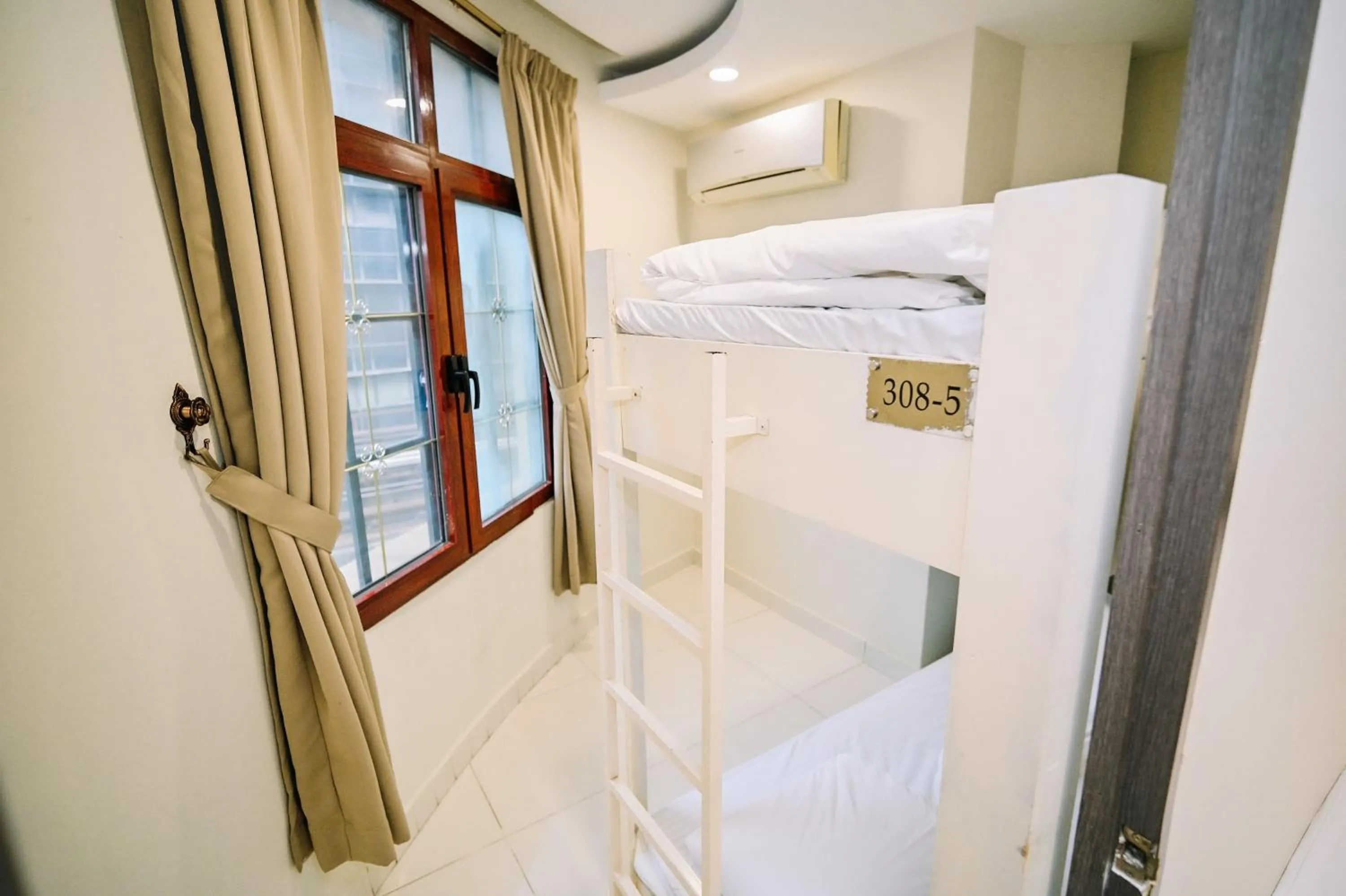 Bed in Swing & Pillows - Masjid Jamek Kuala Lumpur