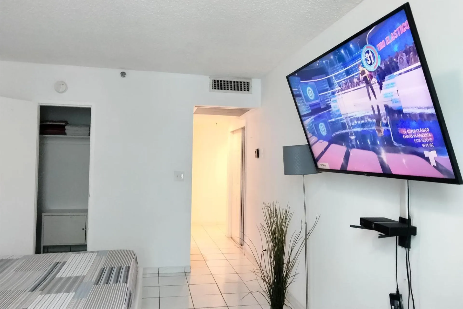 Miami Beach Apartments by MiaRentals