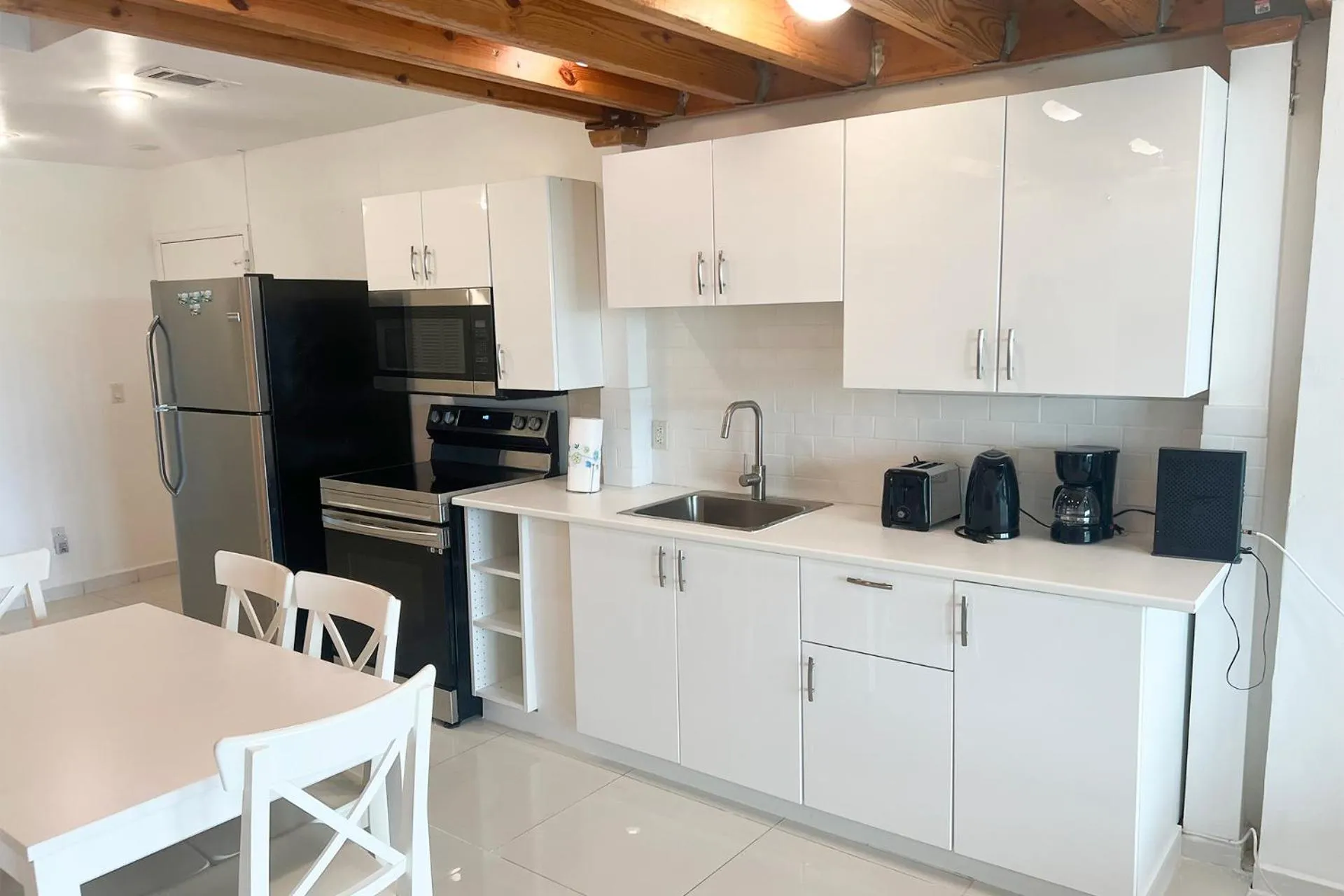 Miami Beach Apartments by MiaRentals