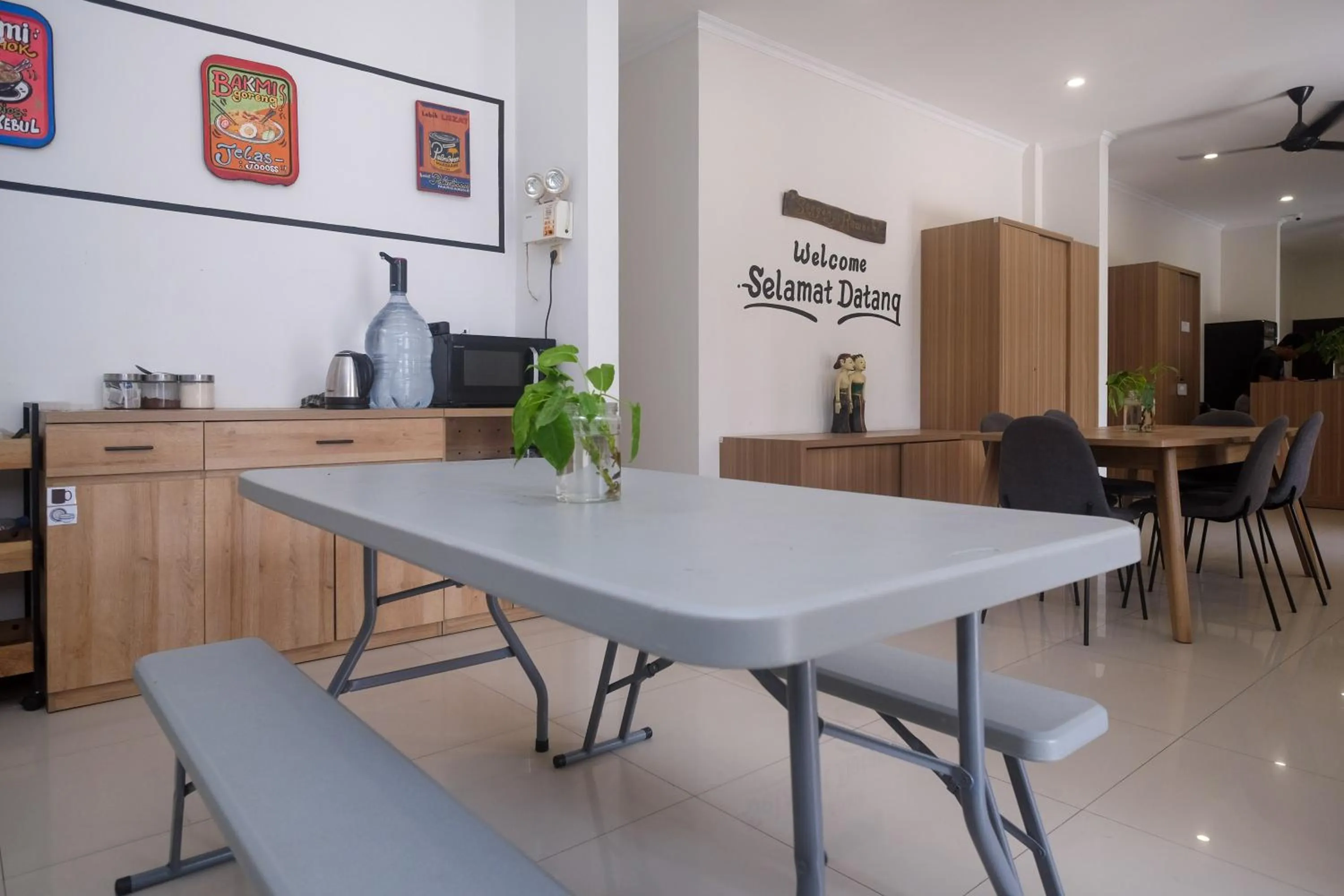 Lobby or reception in RedDoorz near Stasiun Solo Balapan 3