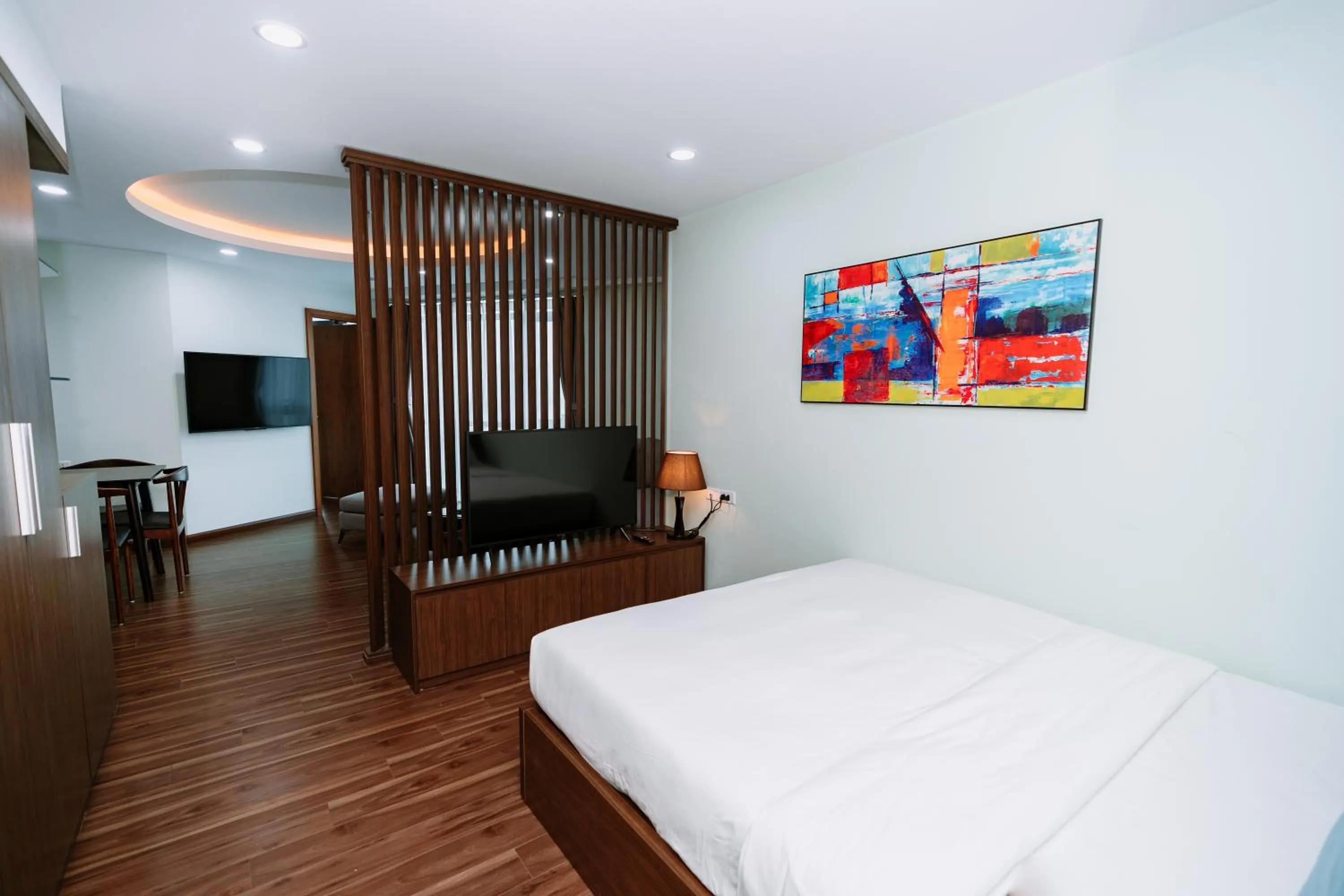 Photo of the whole room, Bed in Legend Westlake Hotel