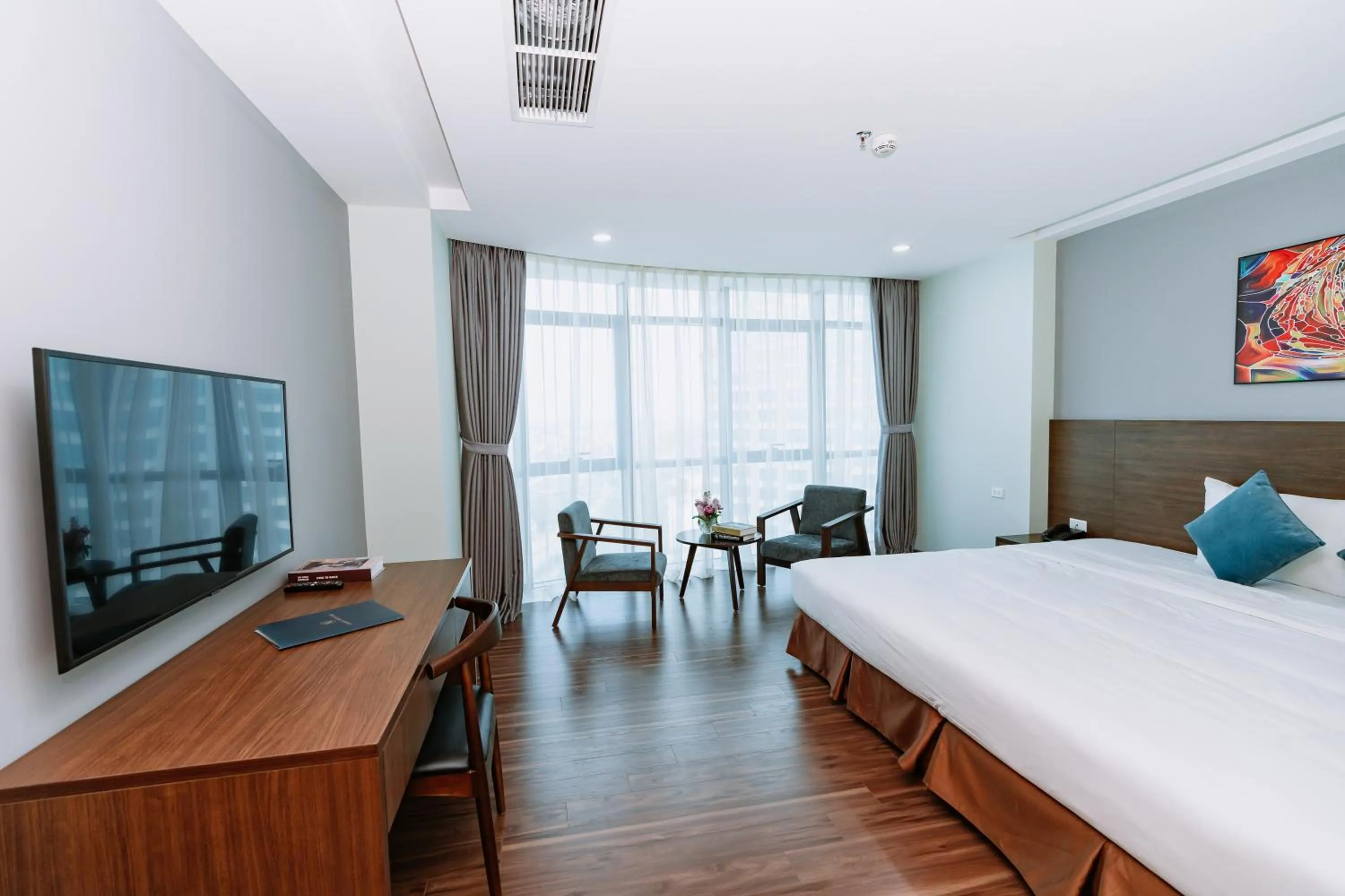 Bedroom, Bed in Legend Westlake Hotel