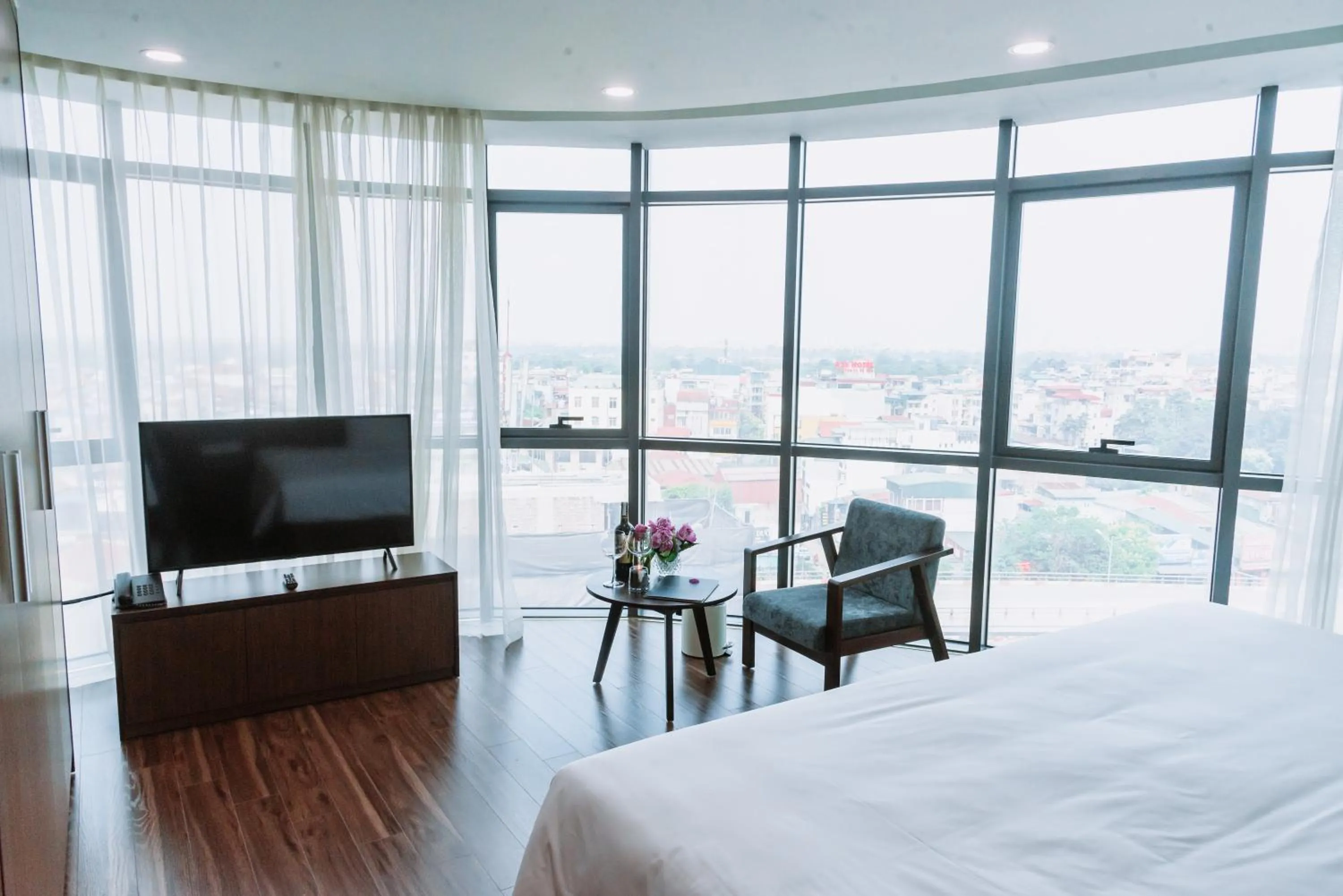 City view, Bed in Legend Westlake Hotel