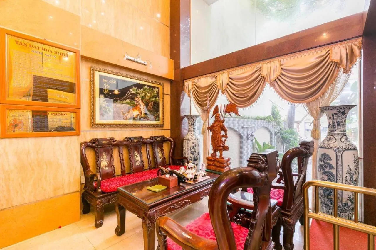 Tan Dat Hoa Hotel & Massage