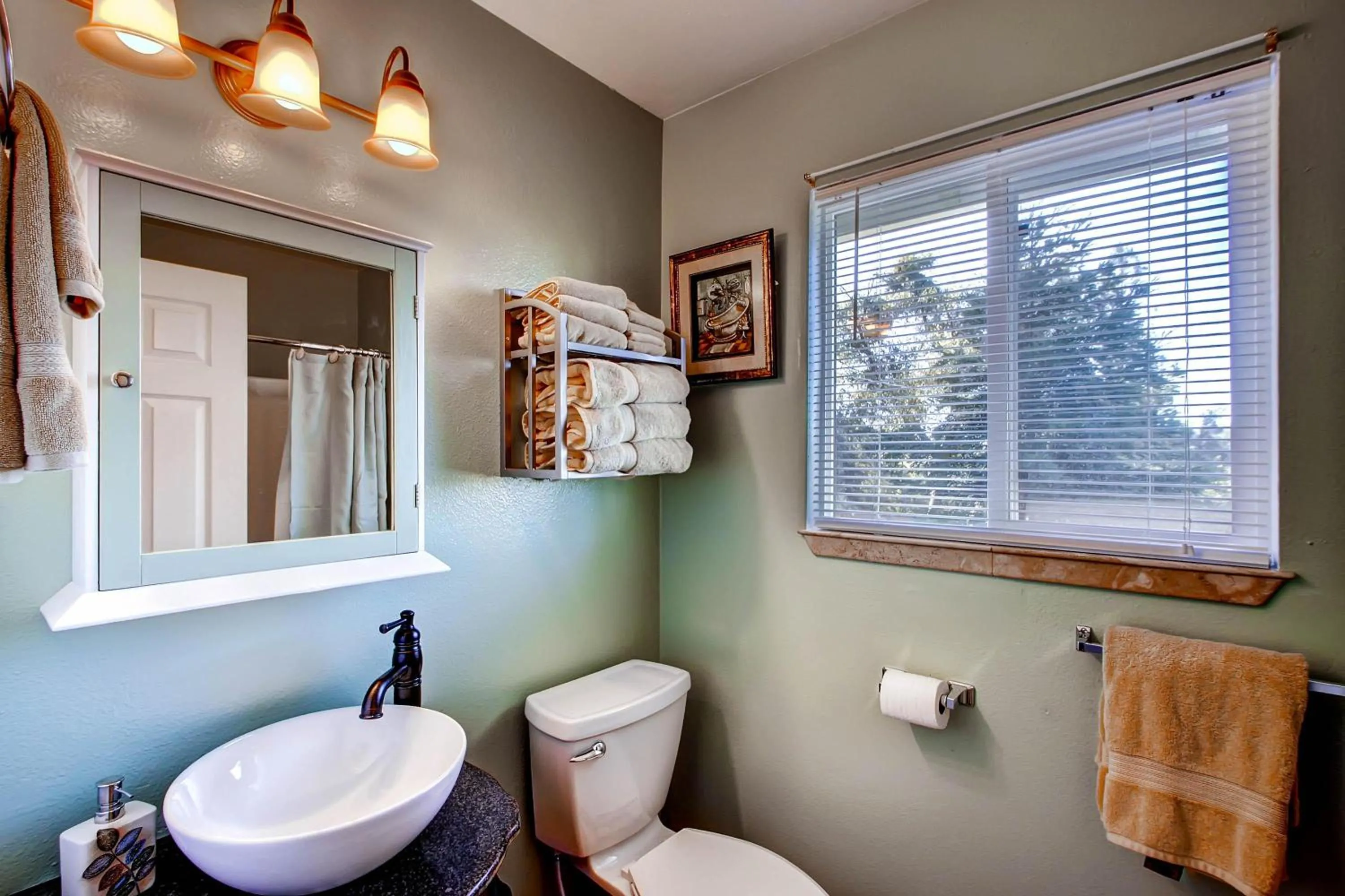 Harmony Hilltop Hideaway