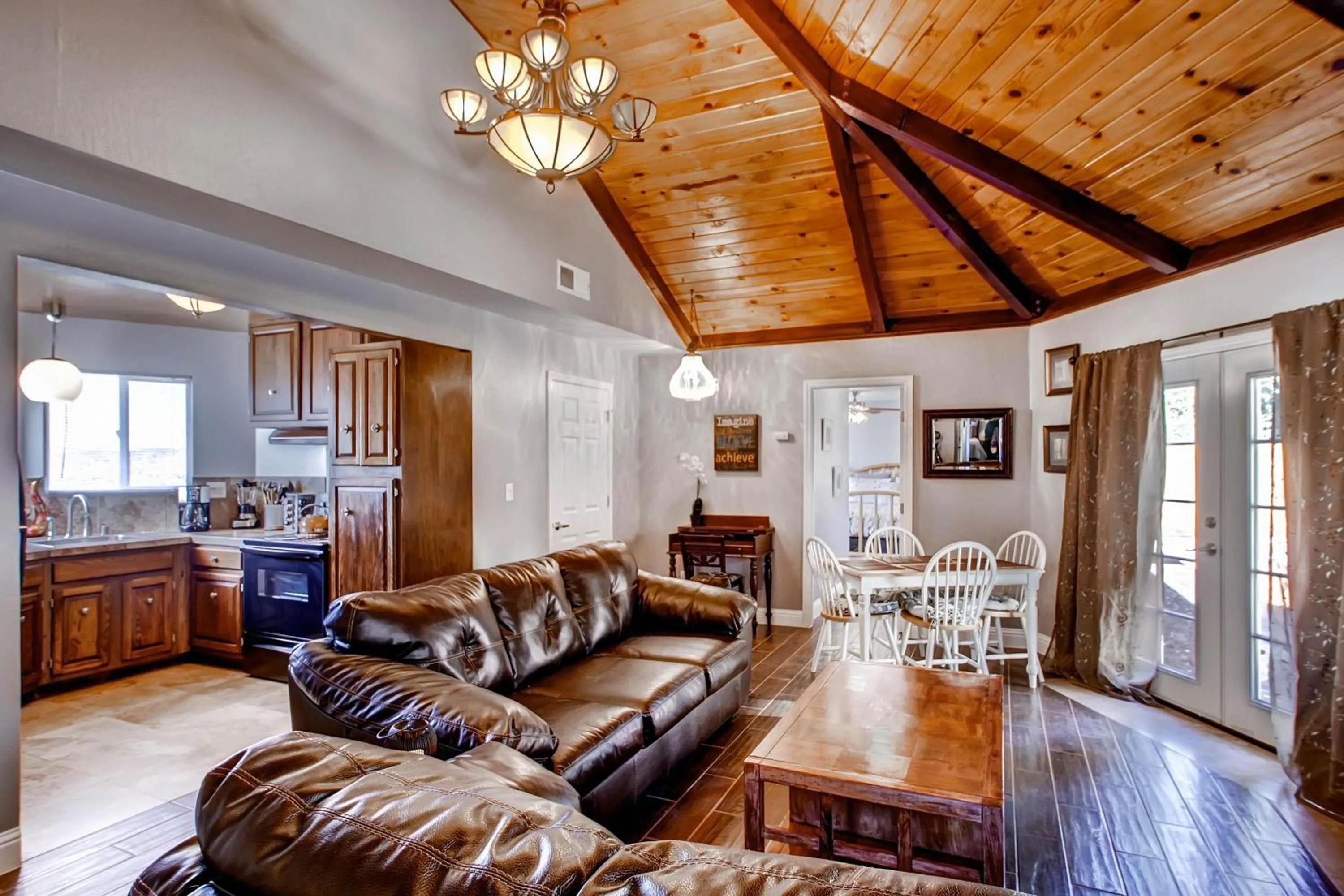 Harmony Hilltop Hideaway