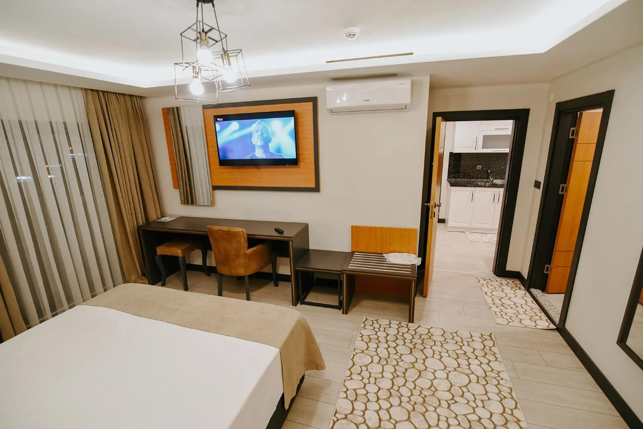 Bedroom, Bed in Aktaş Lights Hotel