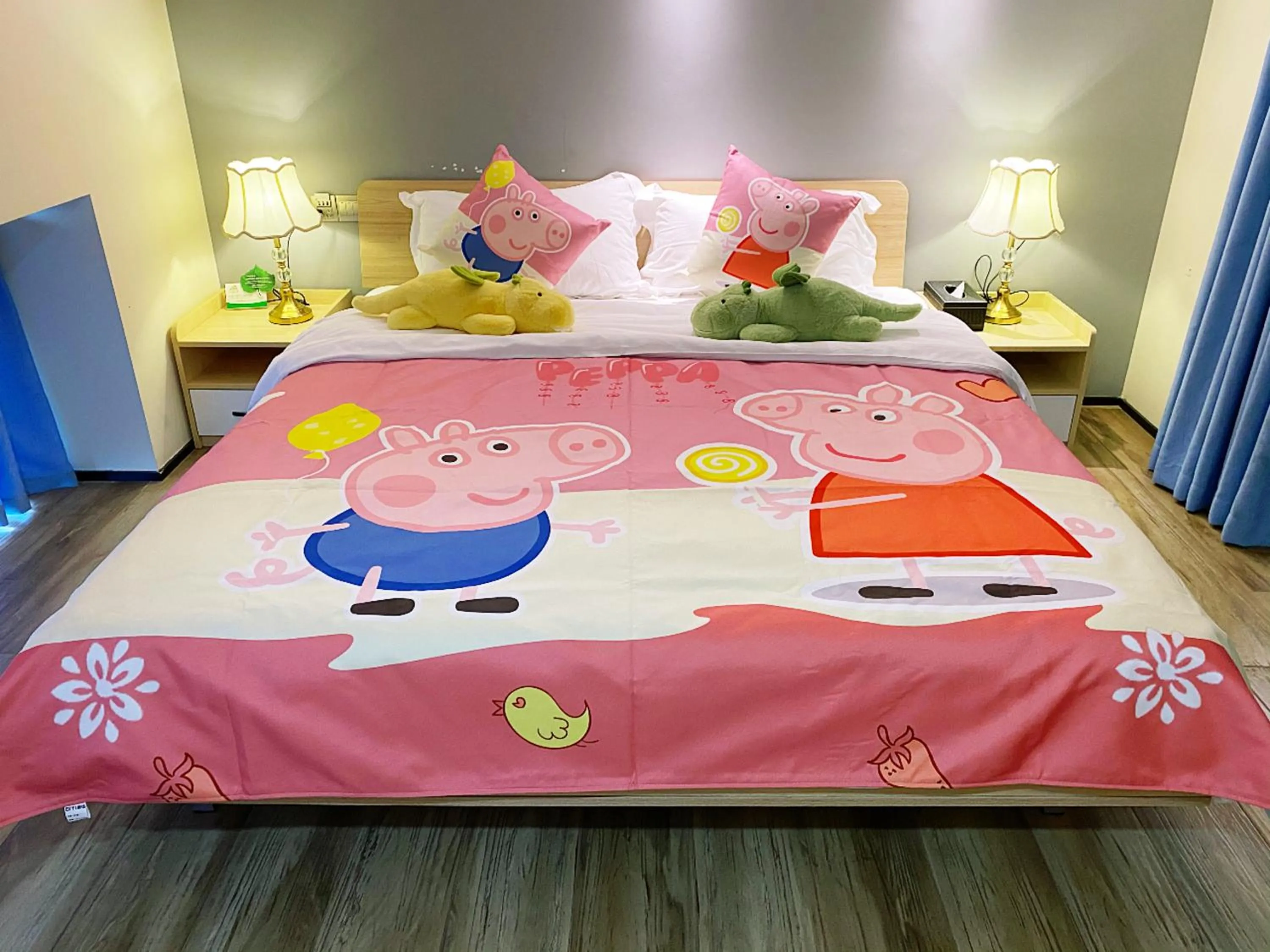 Bed in Serveyou International Apartment - Free Airport Pickup & Free Canton Fair Shuttle Bus