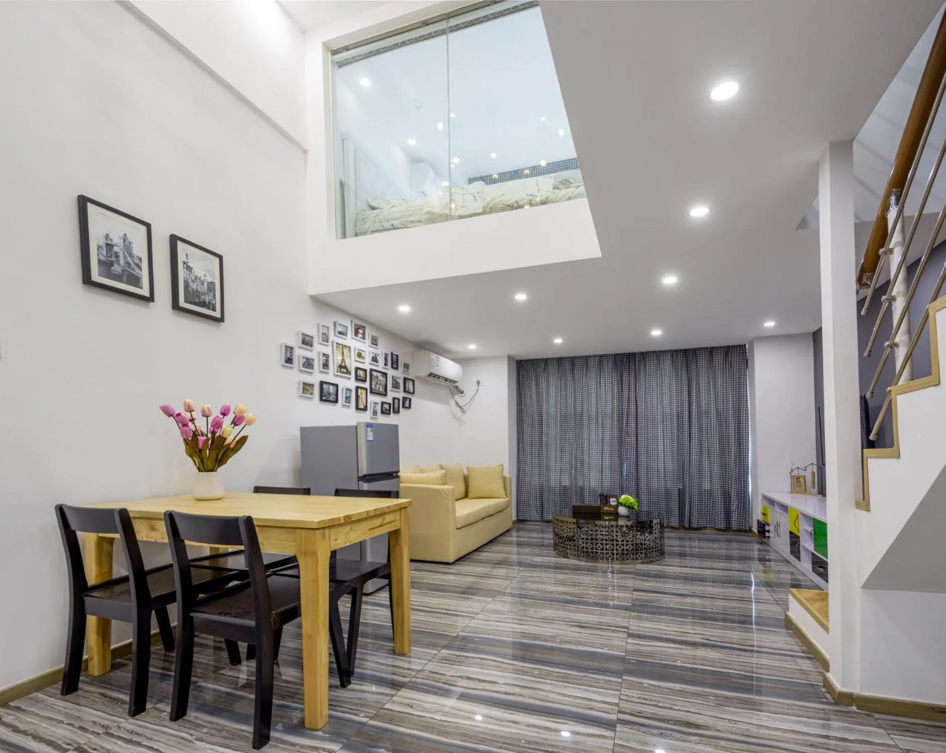 TV and multimedia in Serveyou International Apartment - Free Airport Pickup & Free Canton Fair Shuttle Bus