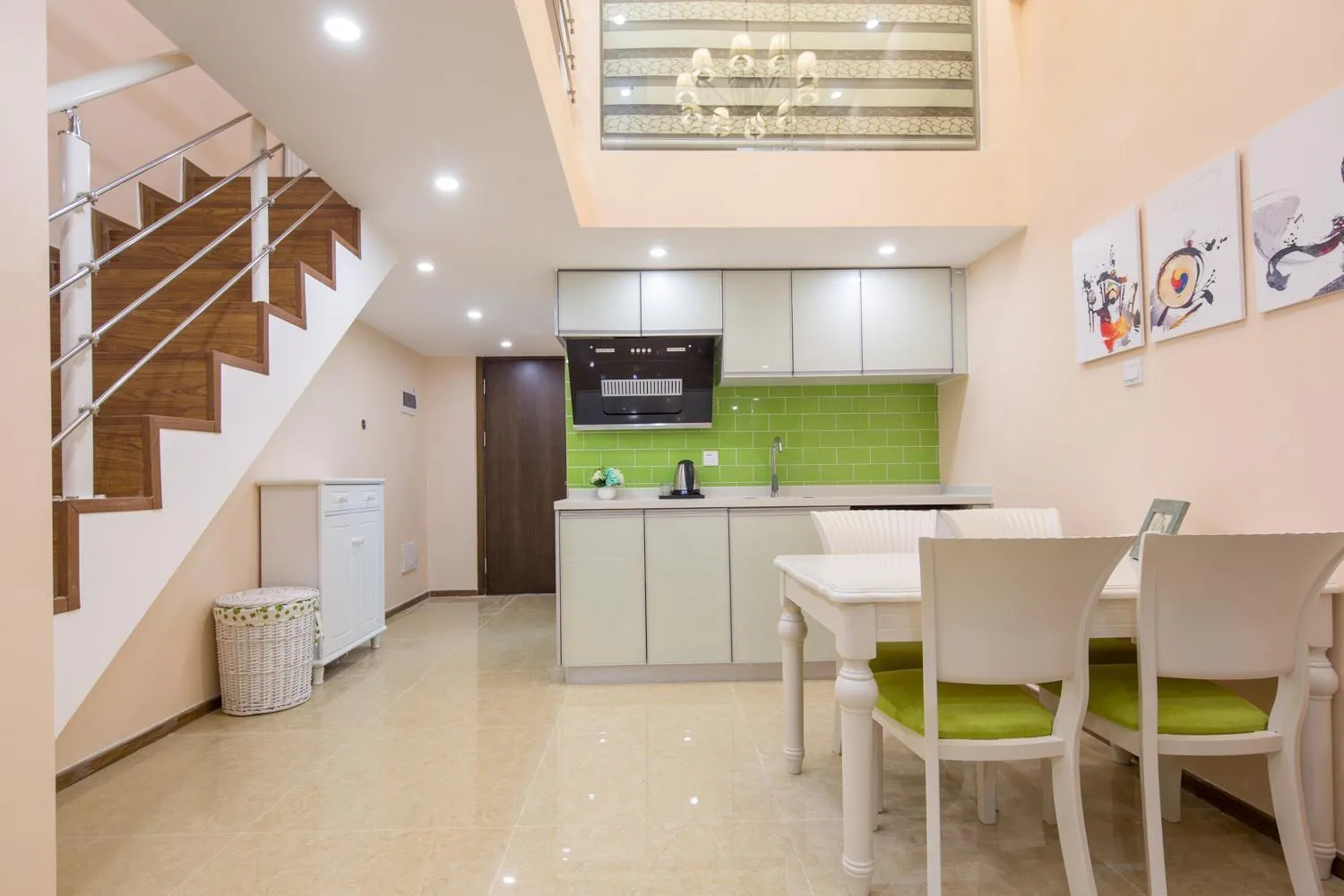 Dining area in Serveyou International Apartment - Free Airport Pickup & Free Canton Fair Shuttle Bus