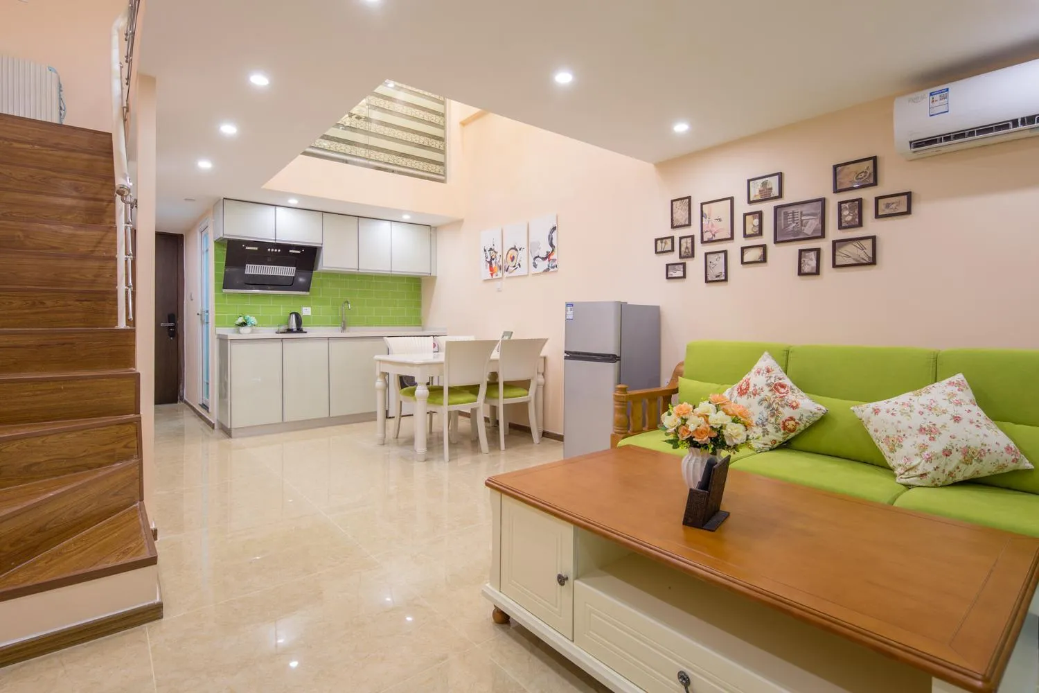 Living room in Serveyou International Apartment - Free Airport Pickup & Free Canton Fair Shuttle Bus