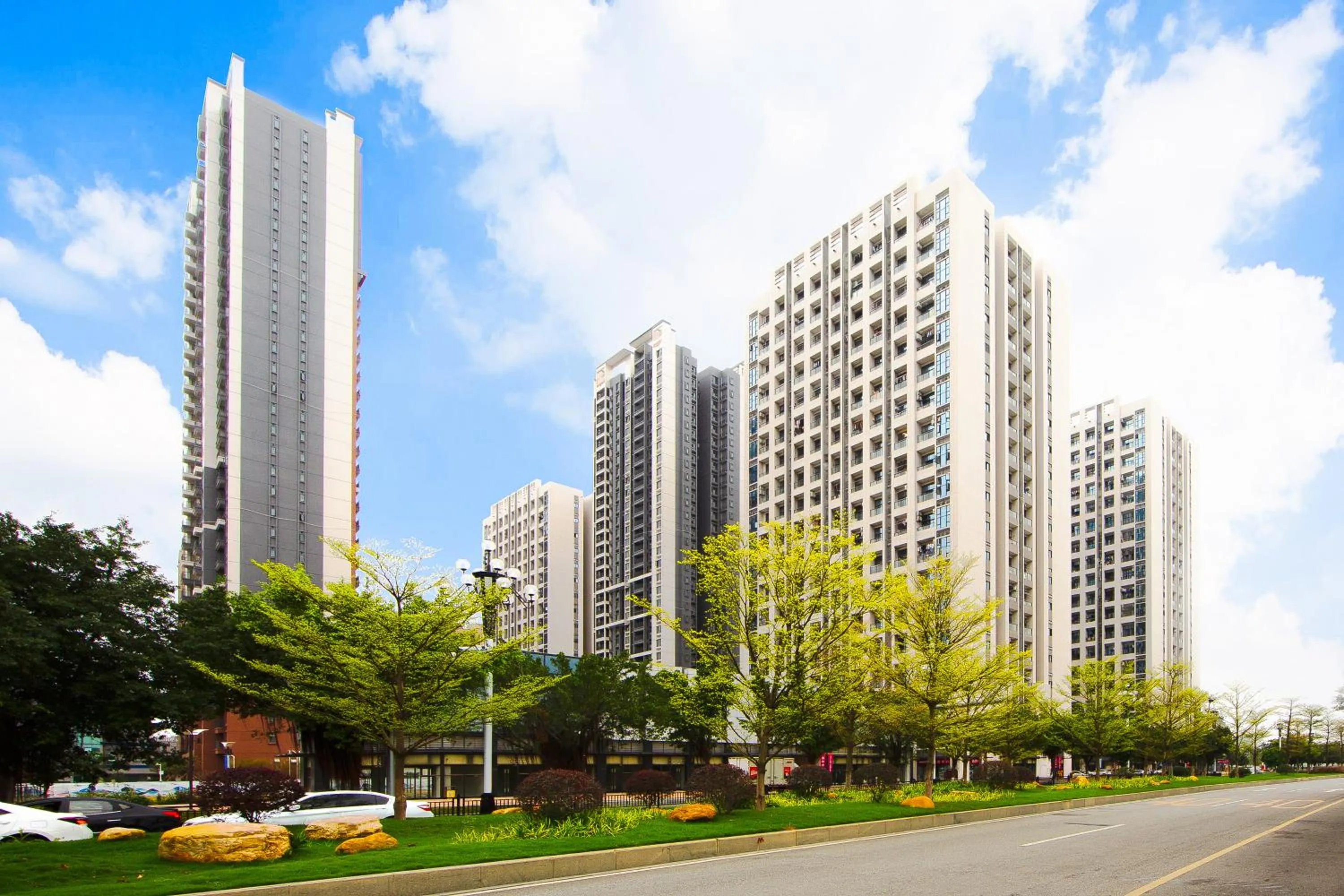 Property building in Serveyou International Apartment - Free Airport Pickup & Free Canton Fair Shuttle Bus