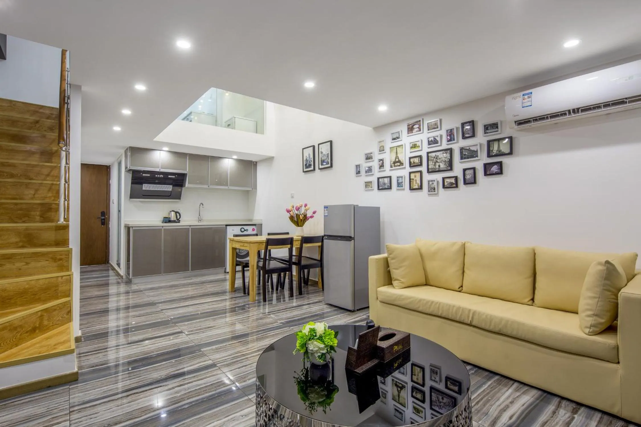 Living room in Serveyou International Apartment - Free Airport Pickup & Free Canton Fair Shuttle Bus