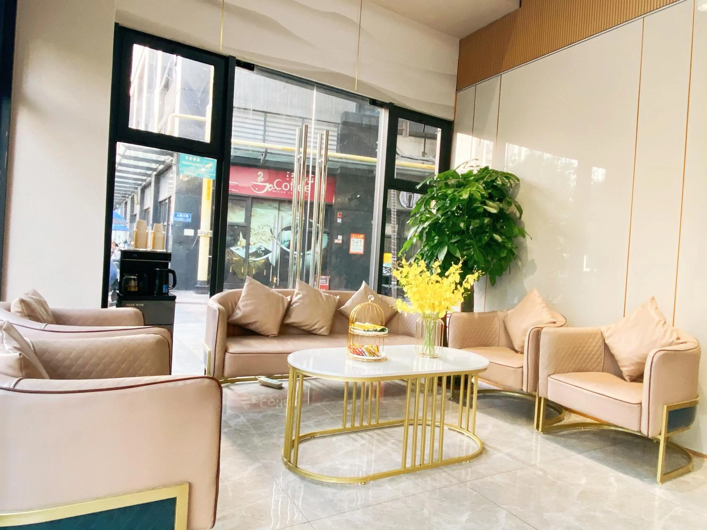 Restaurant/places to eat in Serveyou International Apartment - Free Airport Pickup & Free Canton Fair Shuttle Bus