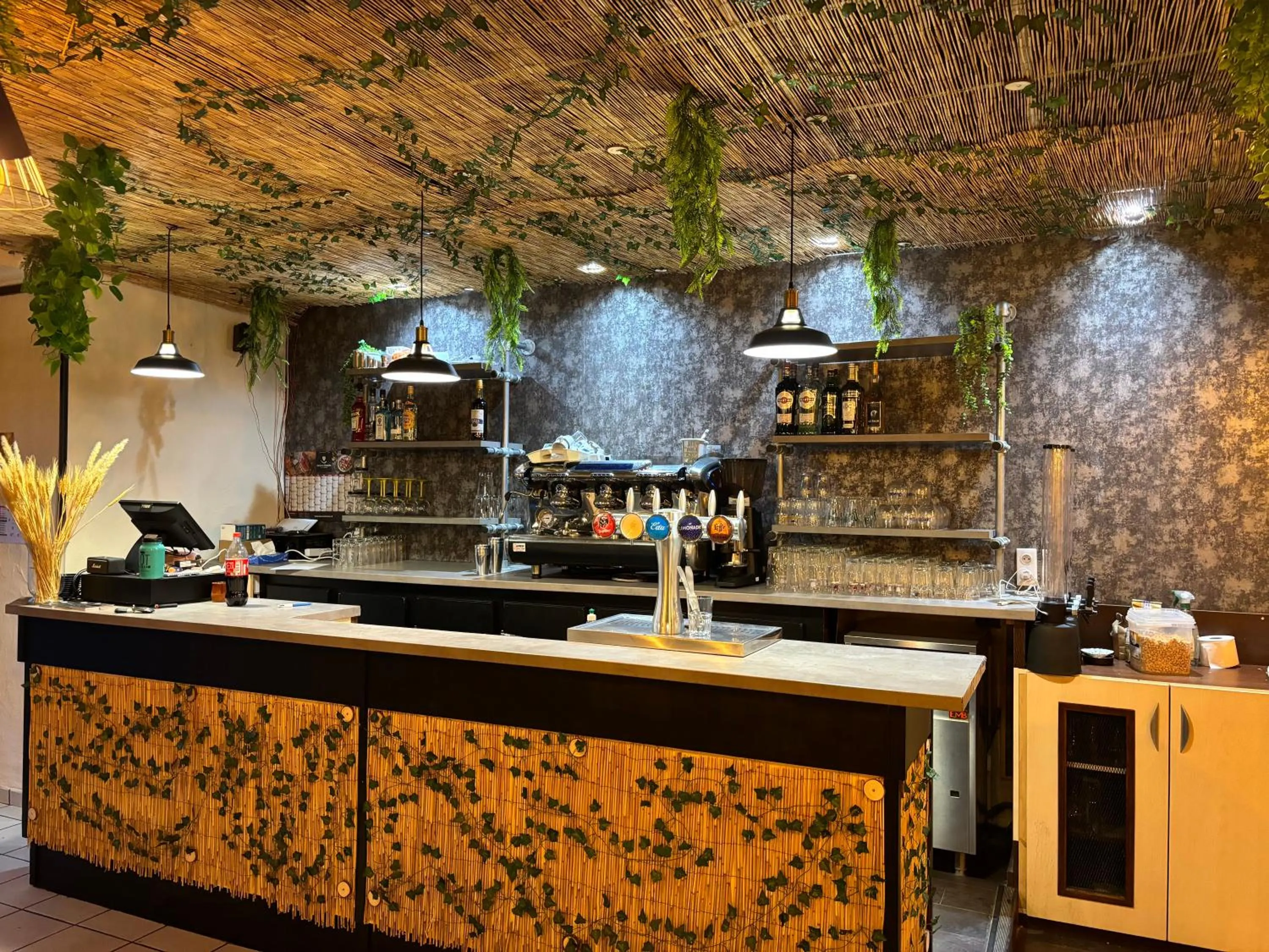 Restaurant/places to eat in Hôtel de la Gare Sévérac