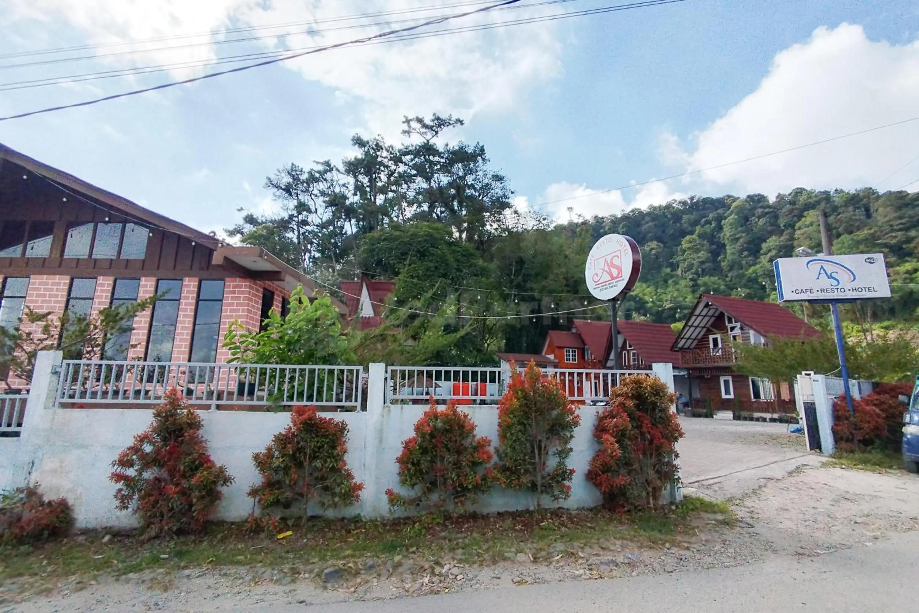 AS Resto,Café & Hotel Mitra RedDoorz