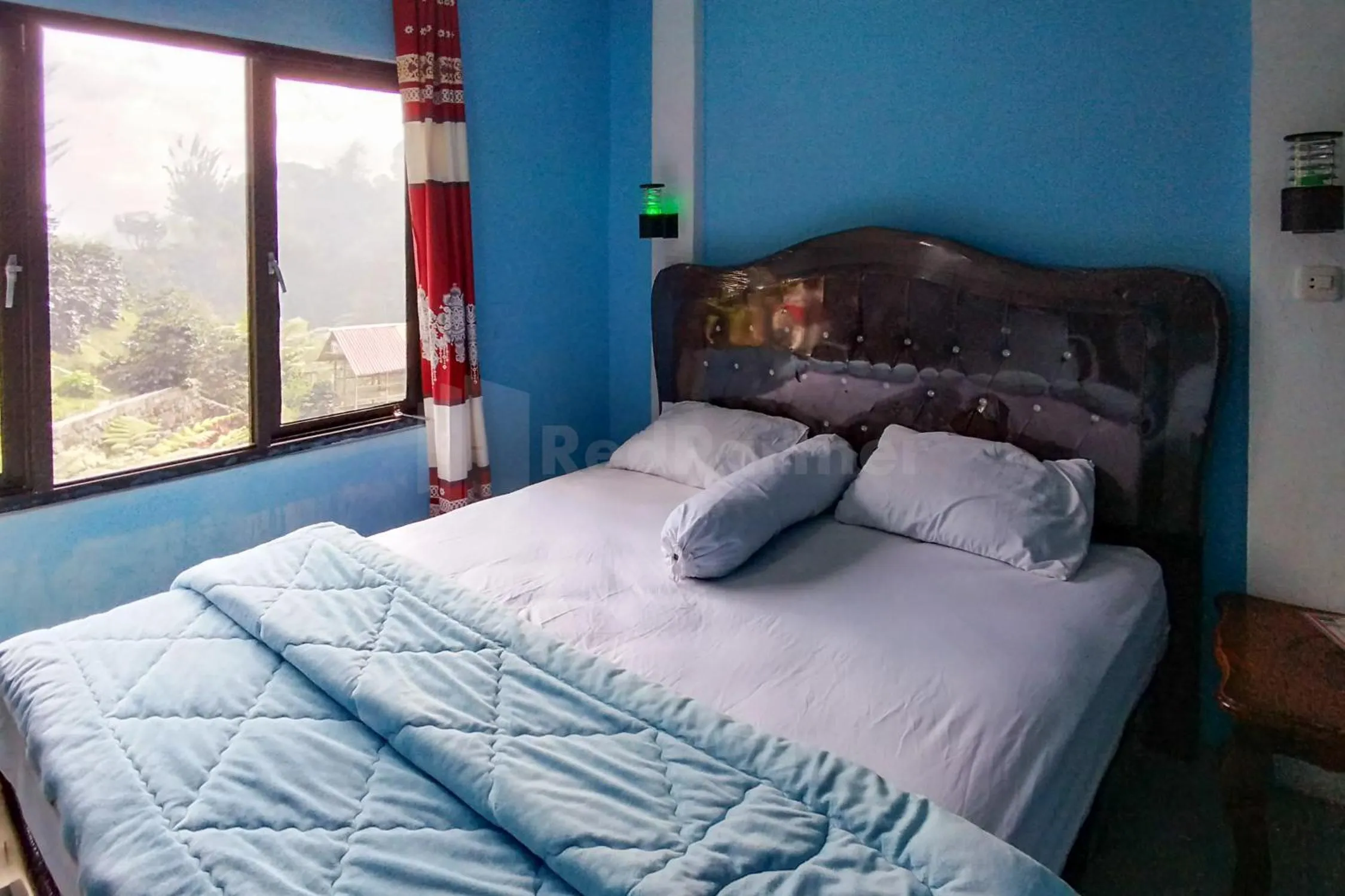 Bedroom, Bed in AS Resto,Café & Hotel Mitra RedDoorz