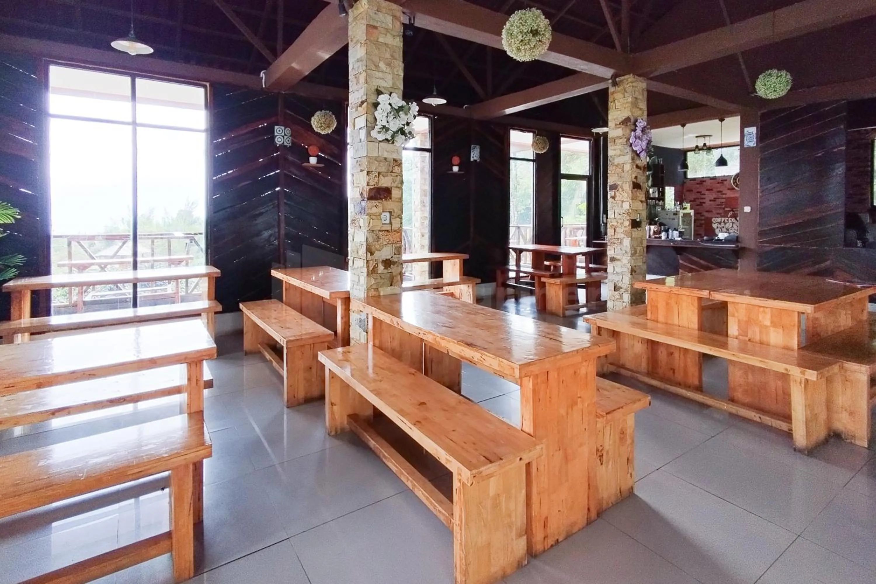 AS Resto,Café & Hotel Mitra RedDoorz