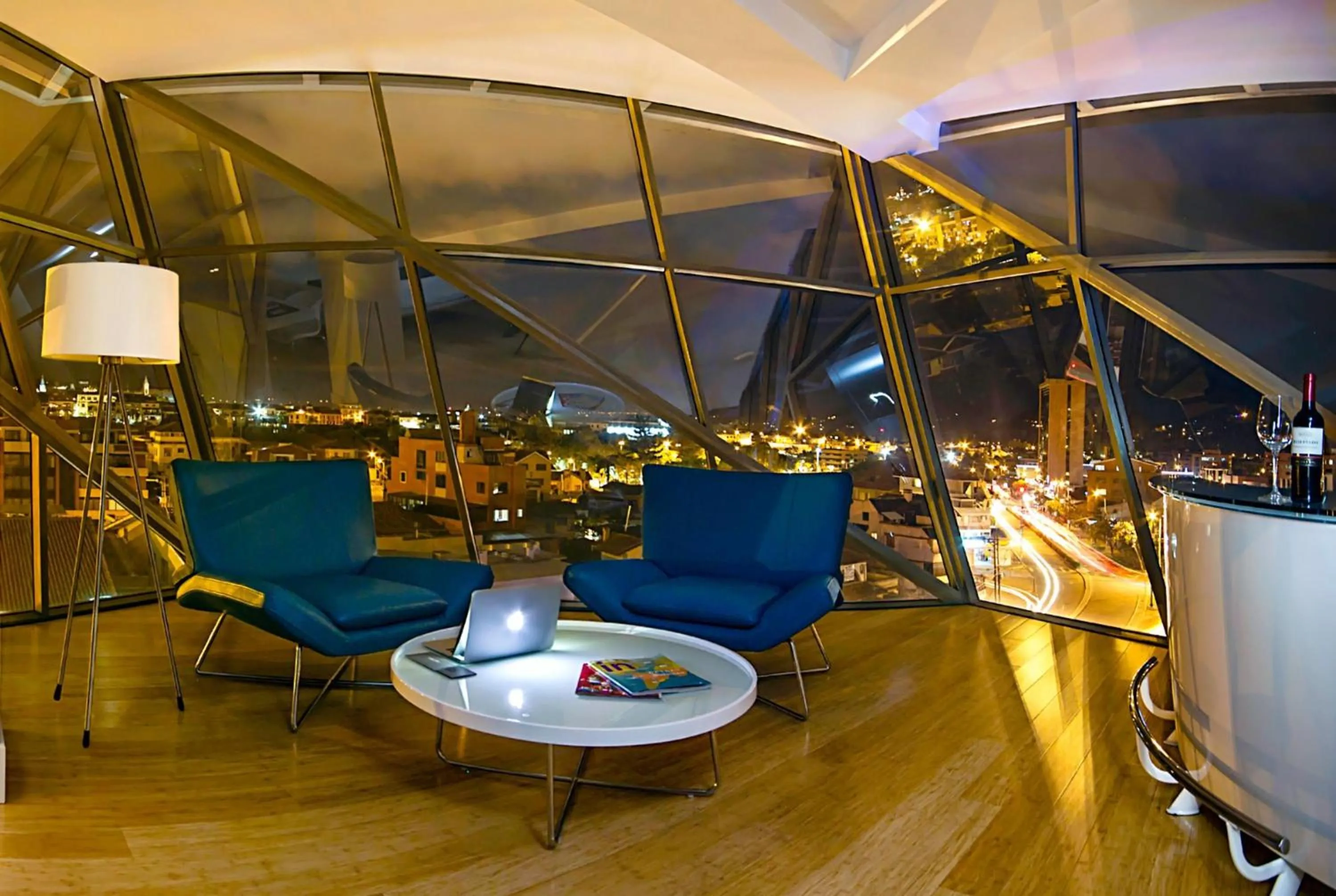 Photo of the whole room in TRYP by Wyndham Cuenca Zahir