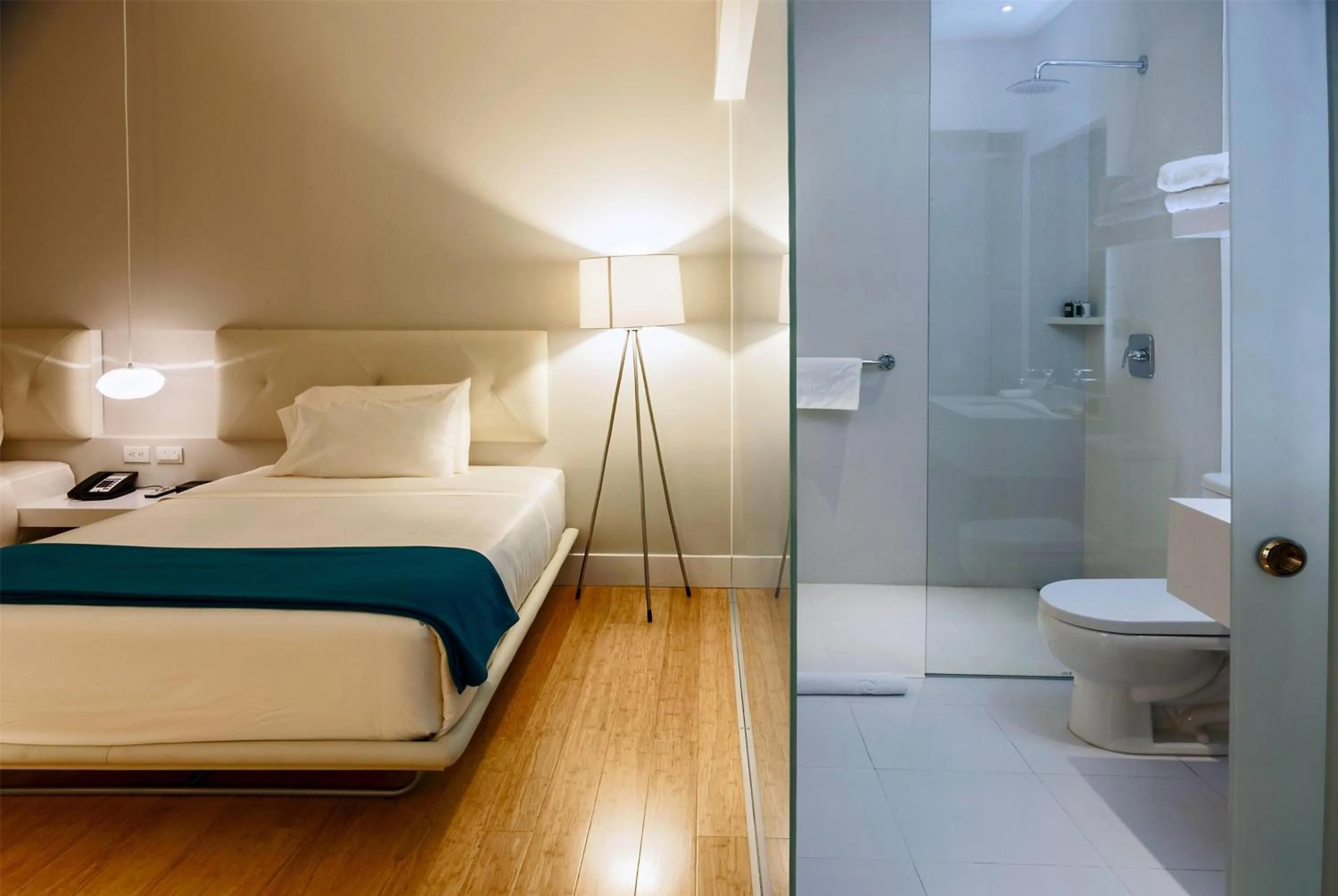 Photo of the whole room, Bed in TRYP by Wyndham Cuenca Zahir