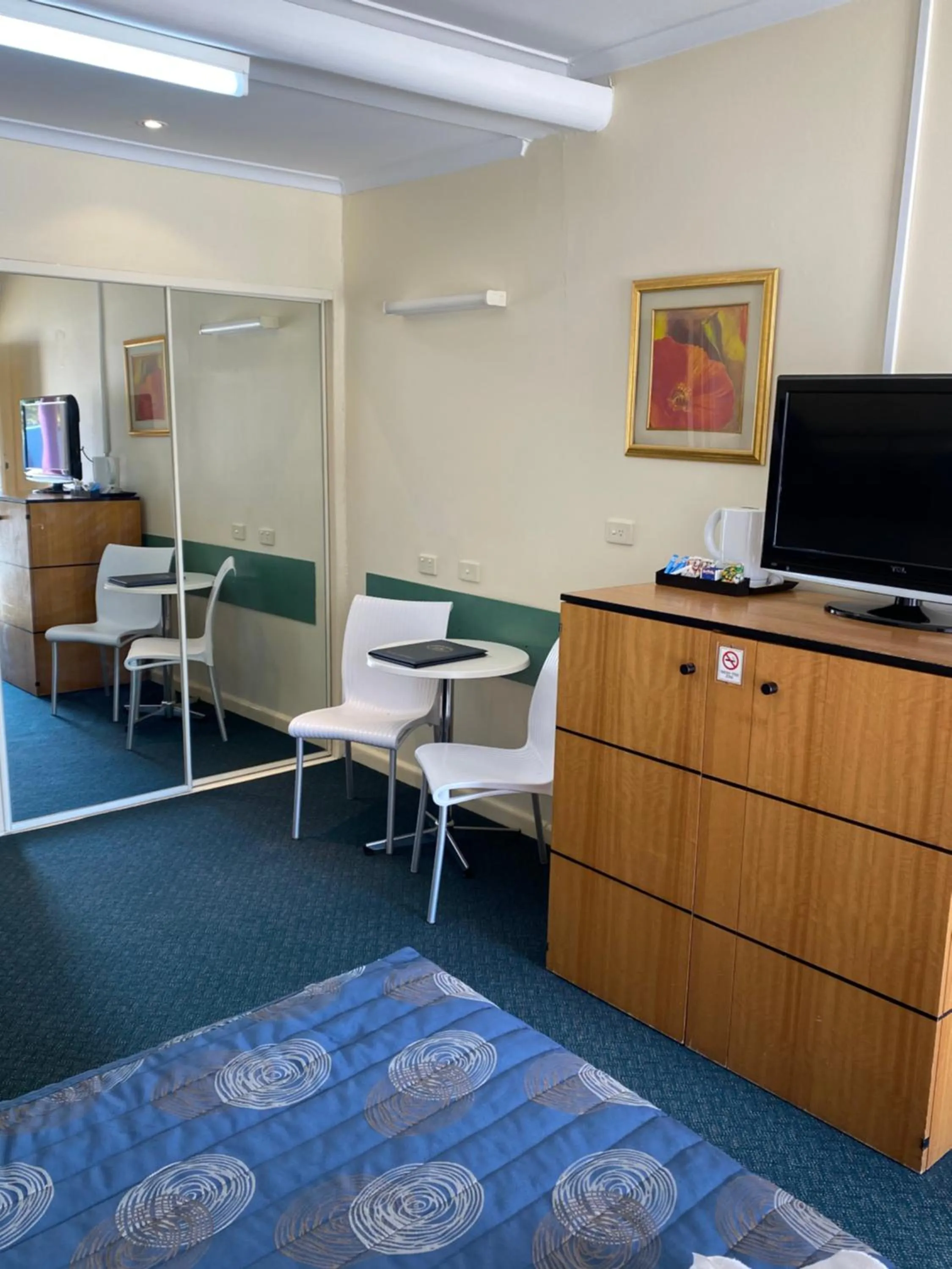 Dining area in Paddle Steamer Motel