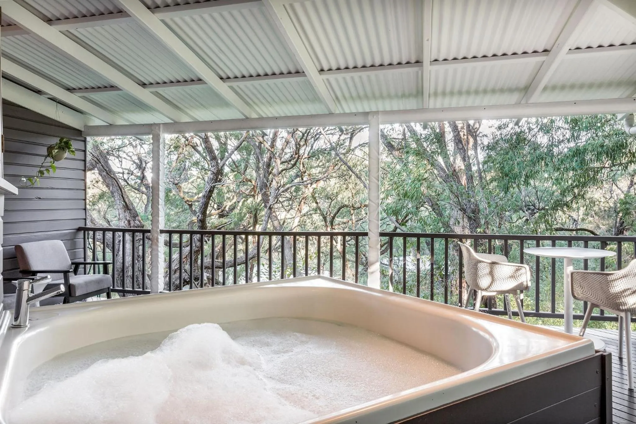 Hot Tub in Yallingup Lodge Spa Retreat