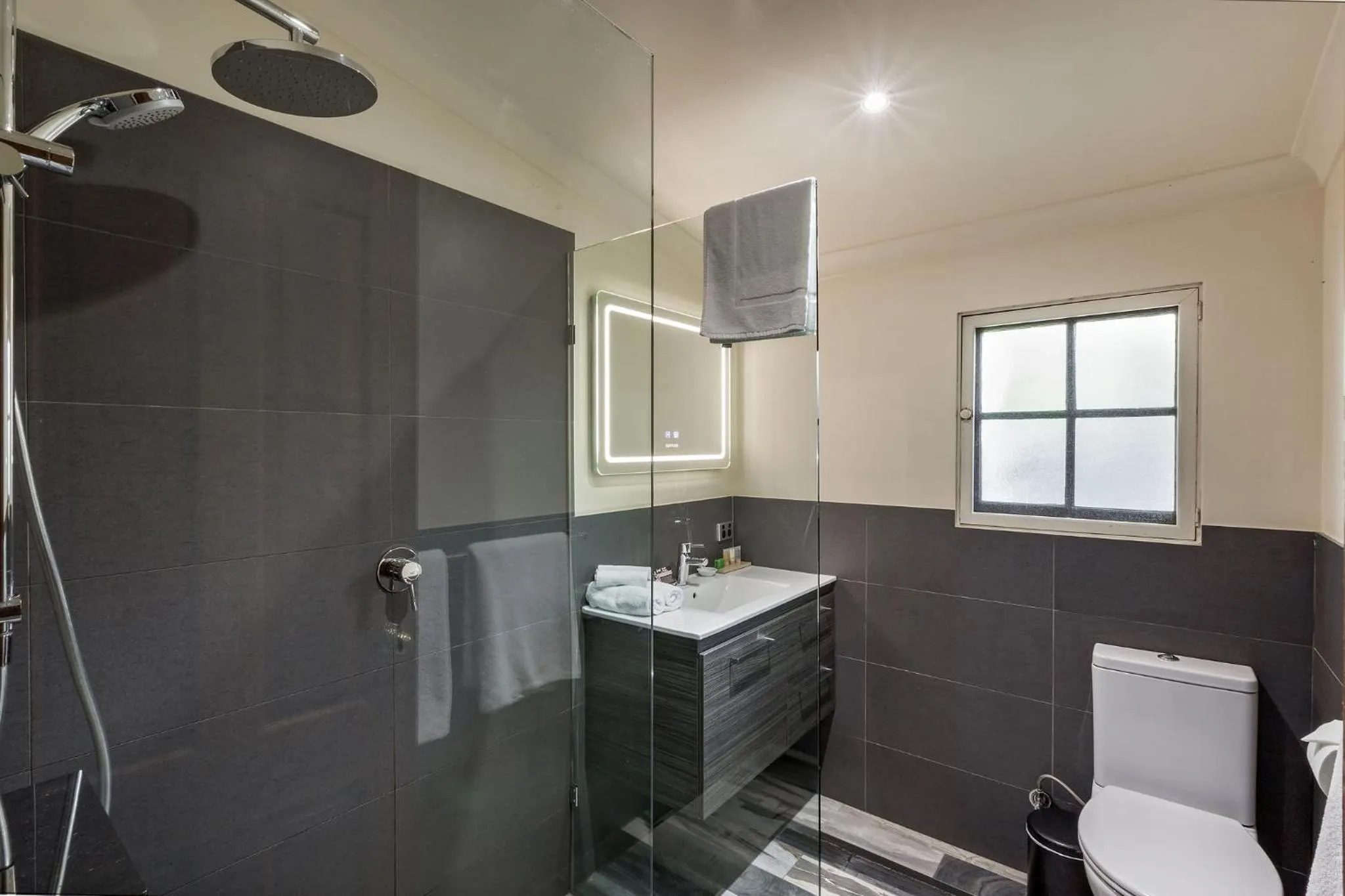 Bathroom in Yallingup Lodge Spa Retreat