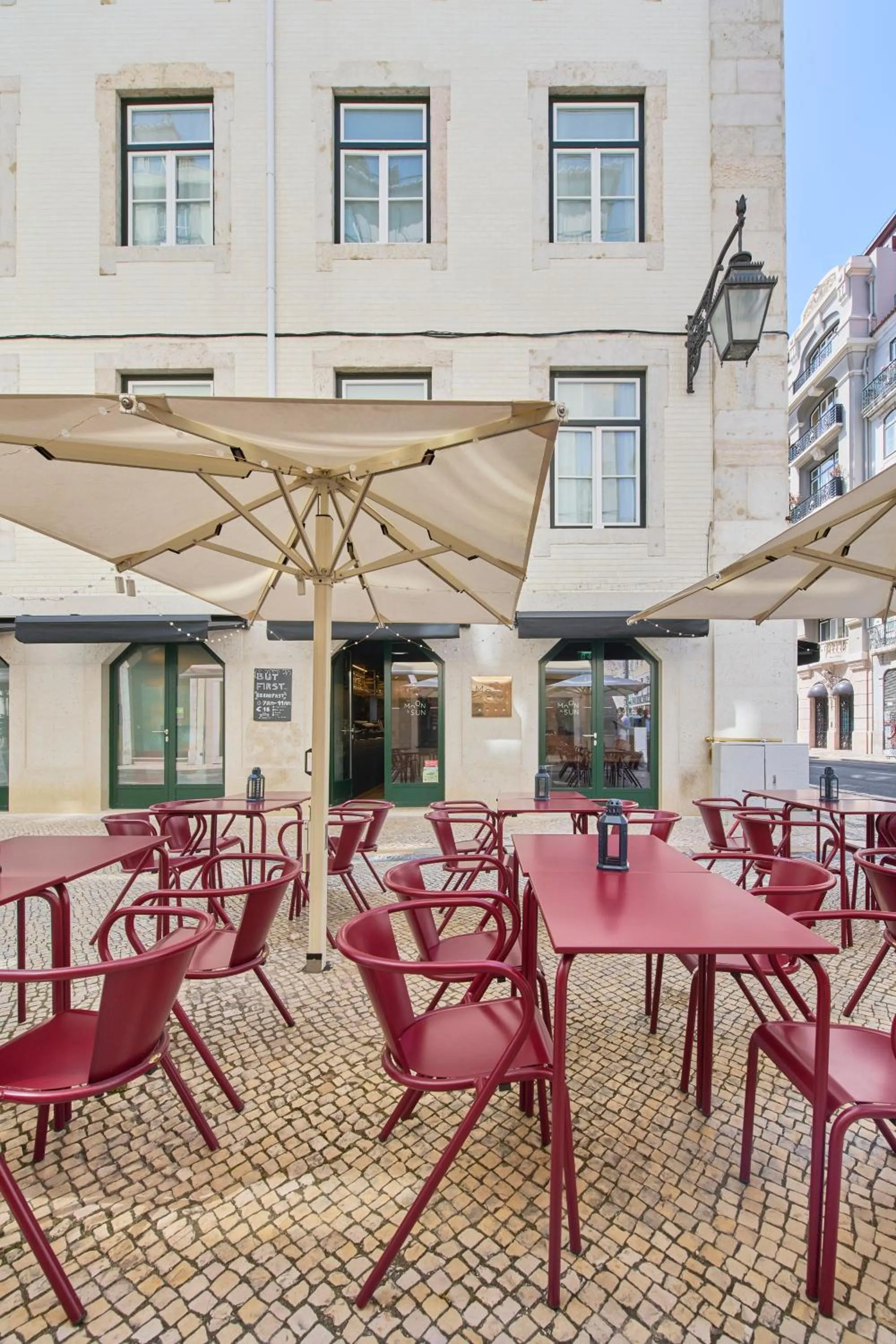Restaurant/places to eat in Hotel Moon & Sun Lisboa