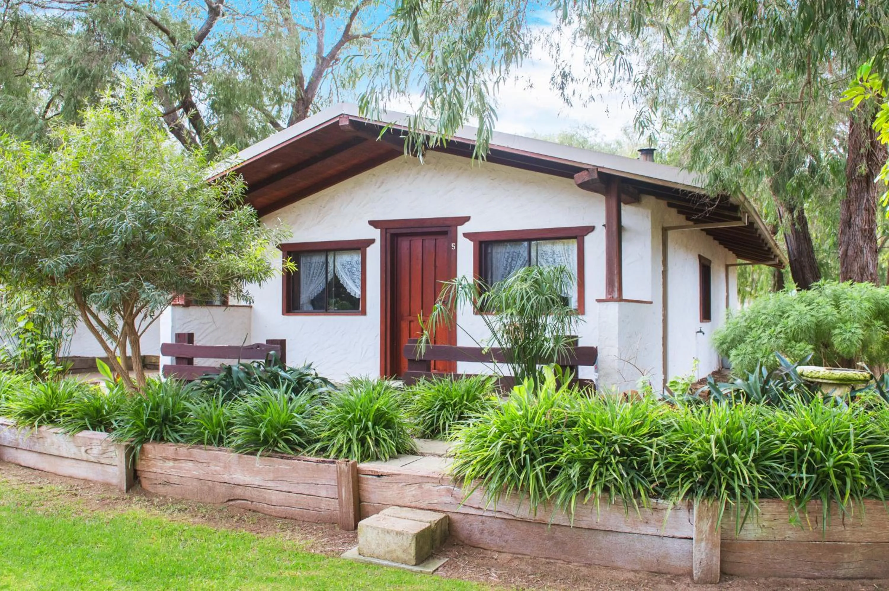 Facade/entrance in Sandy Bay Holiday Park