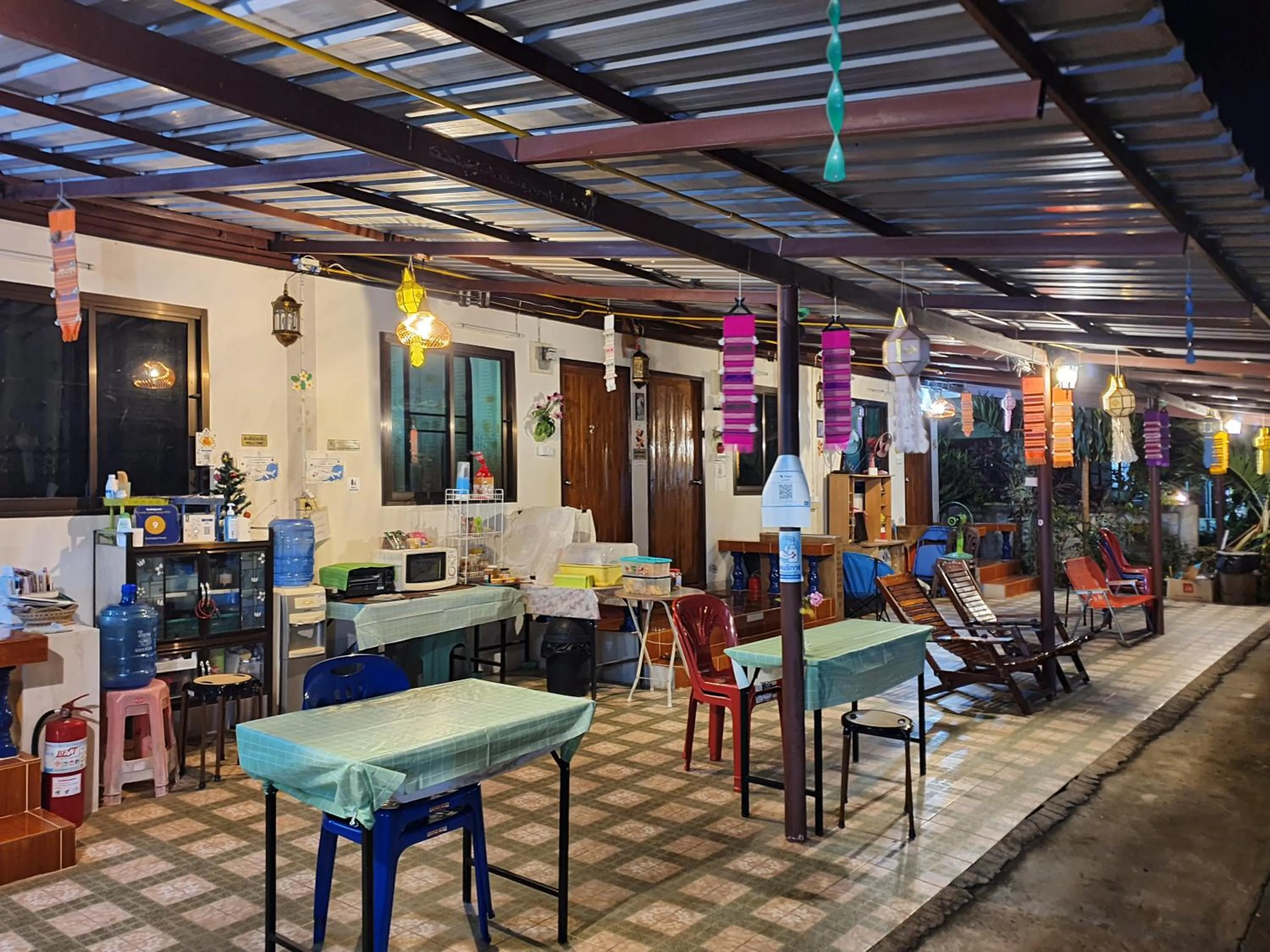 Facade/entrance in Bunrapee House