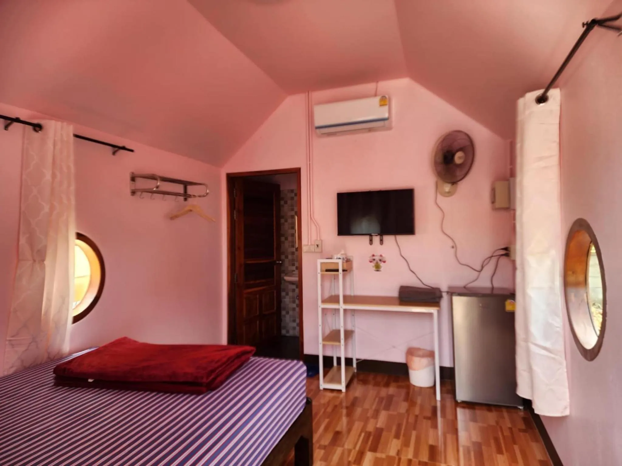 Bed in Bunrapee House