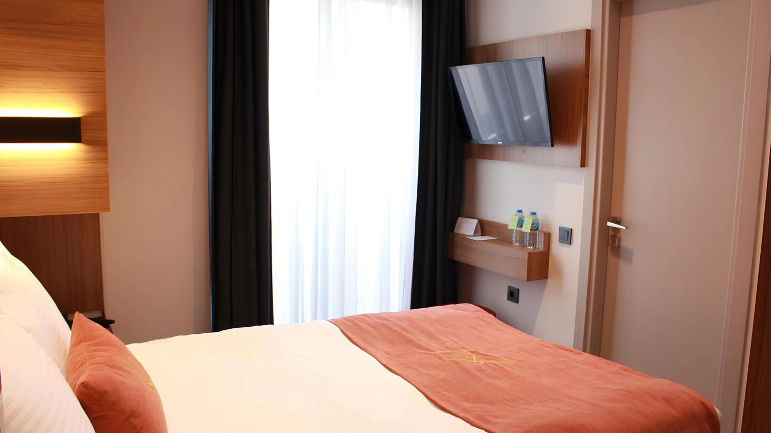 Bed in ROİ HOTEL İZMiR