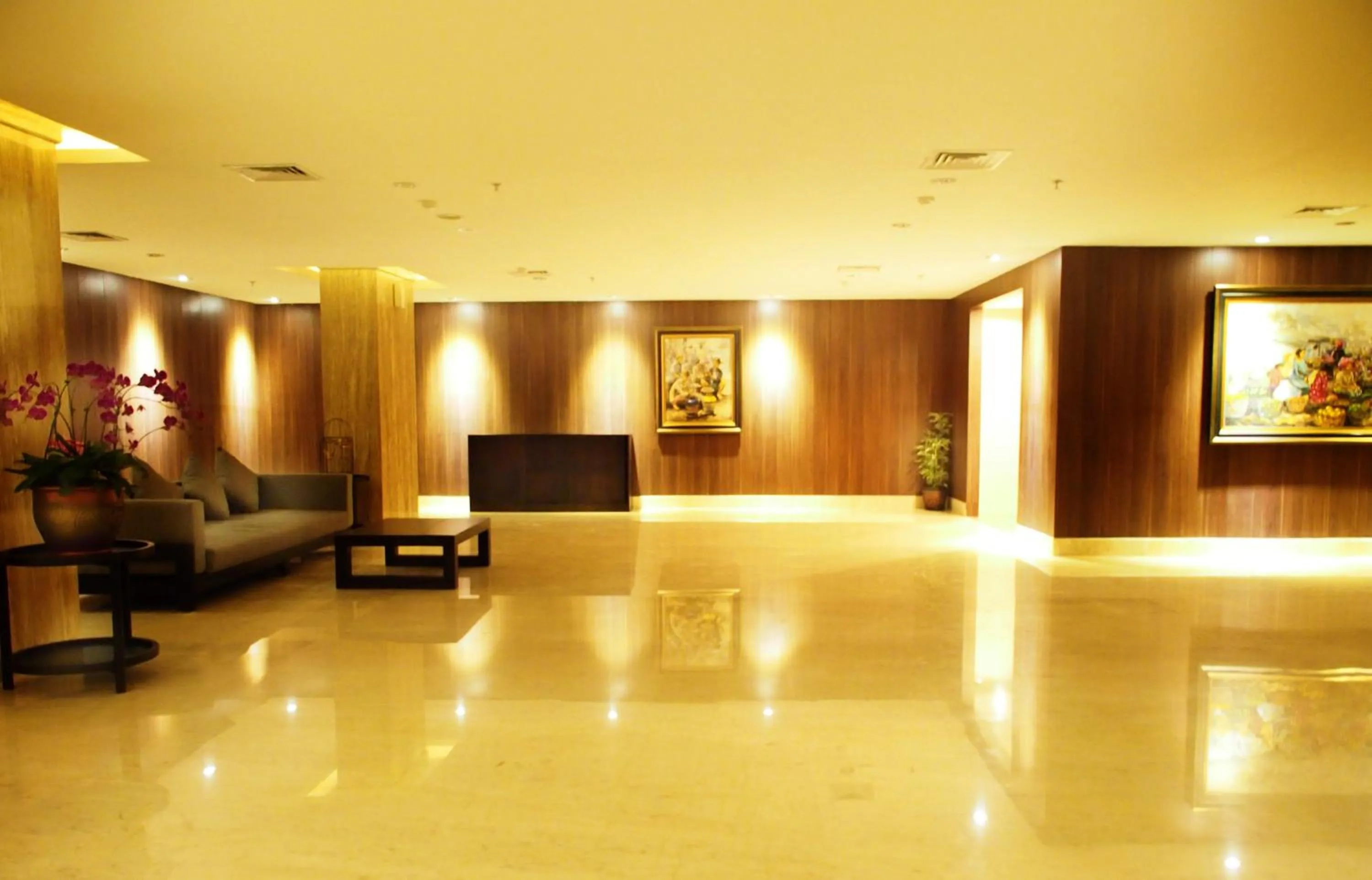 Lounge or bar, Lobby/Reception in Arch Hotel Bogor