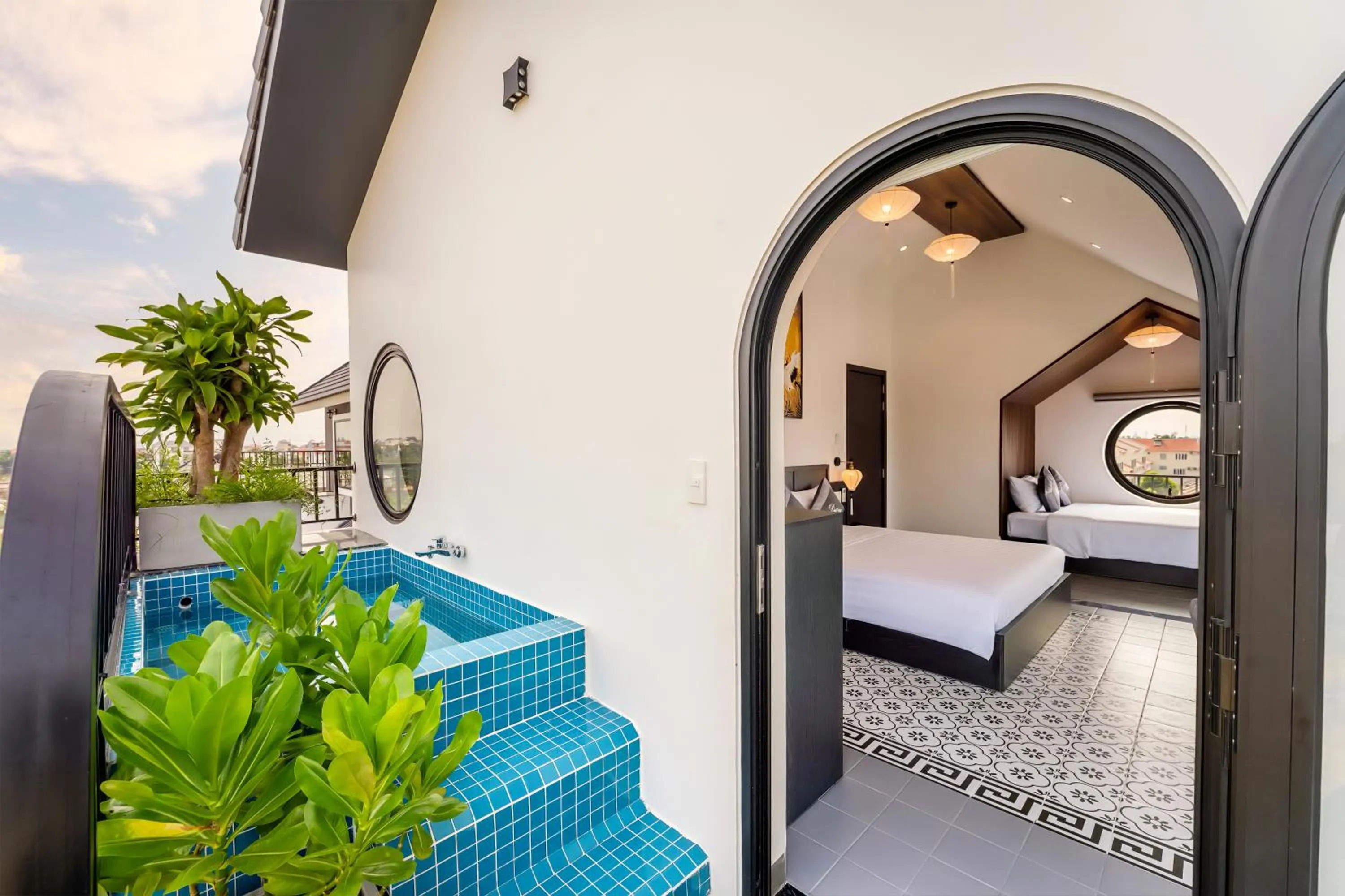 Hot Tub, Bed in Dương Villa
