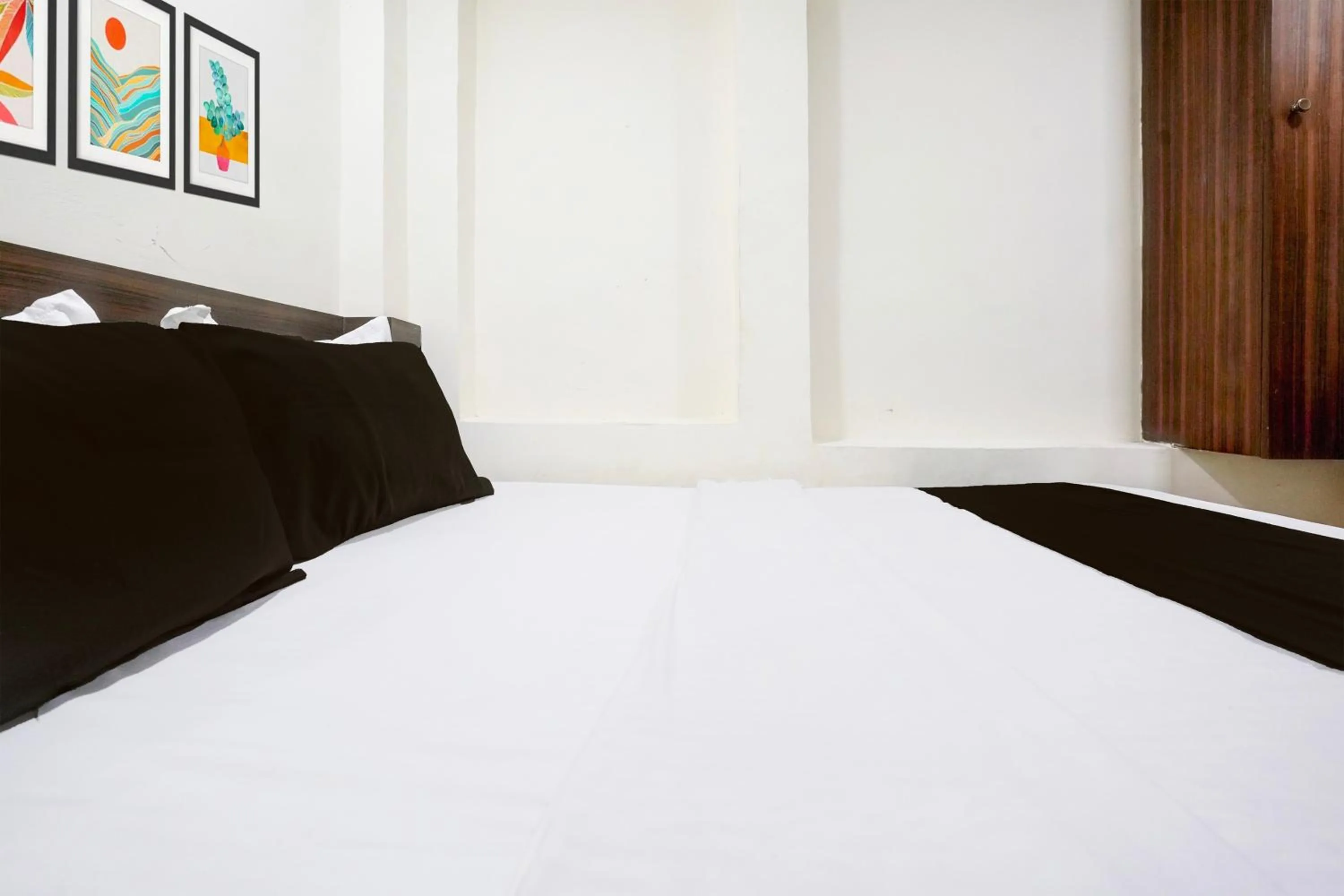 Bedroom, Bed in Hotel O Grand Villa