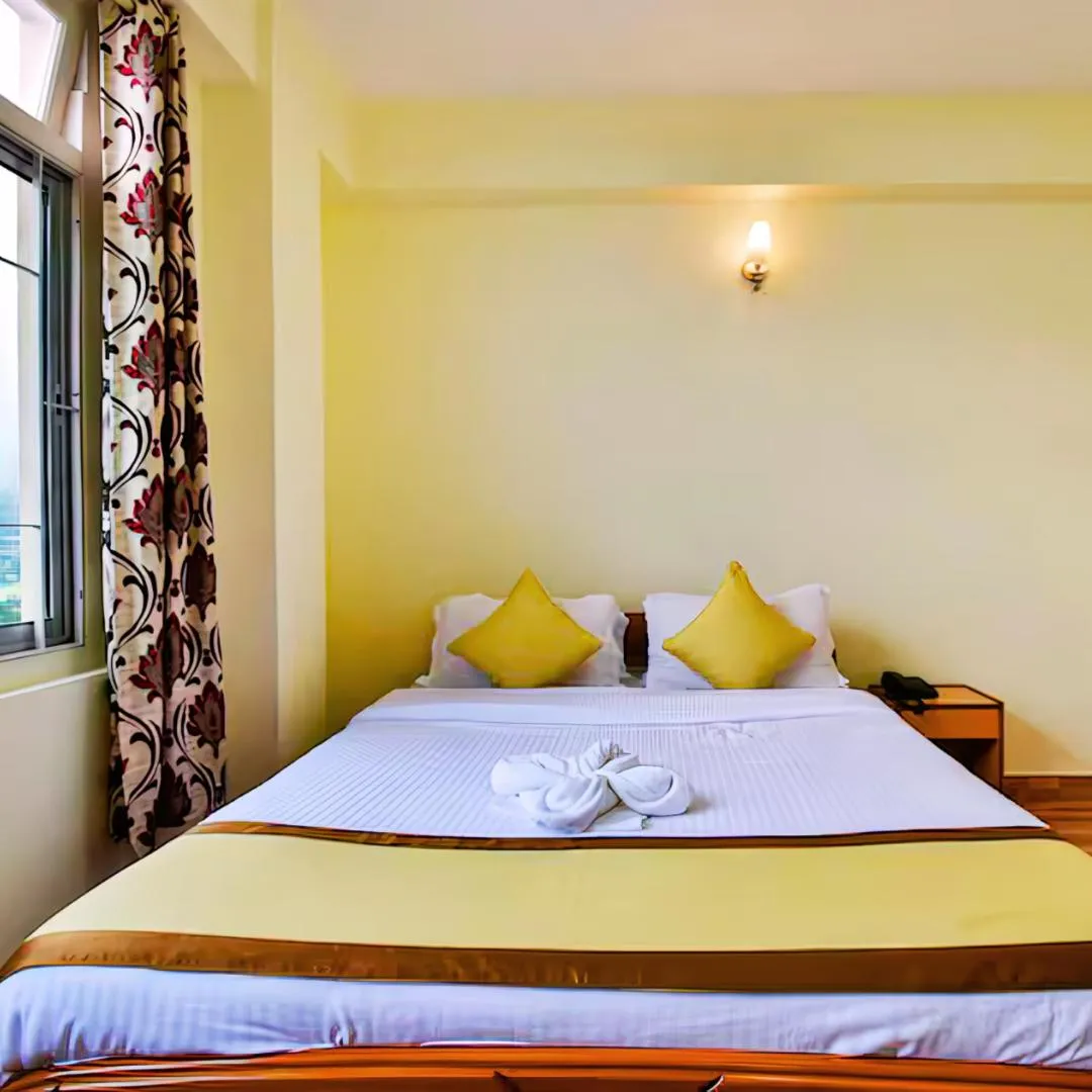 Bedroom, Bed in Hotel Renam