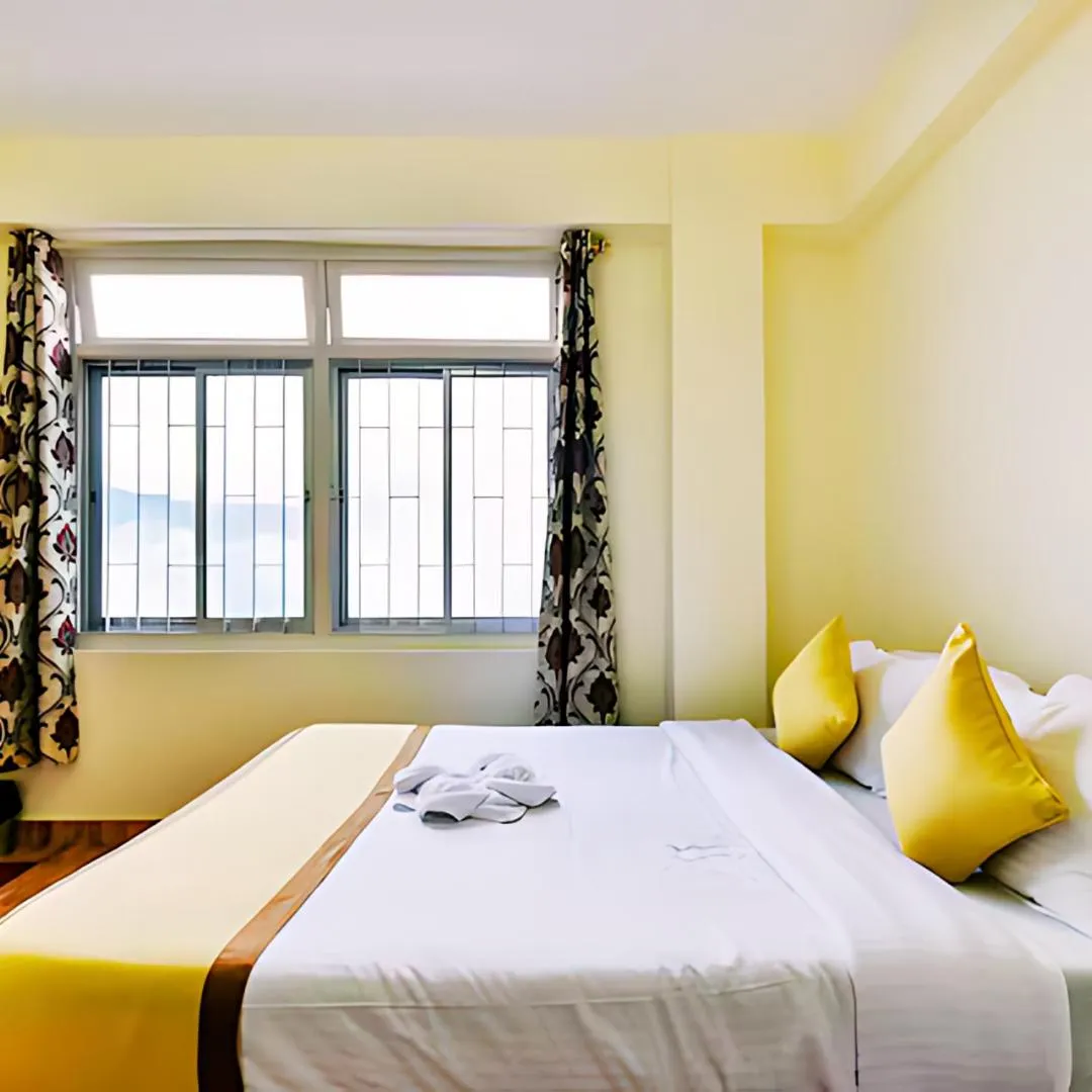 Bedroom, Bed in Hotel Renam