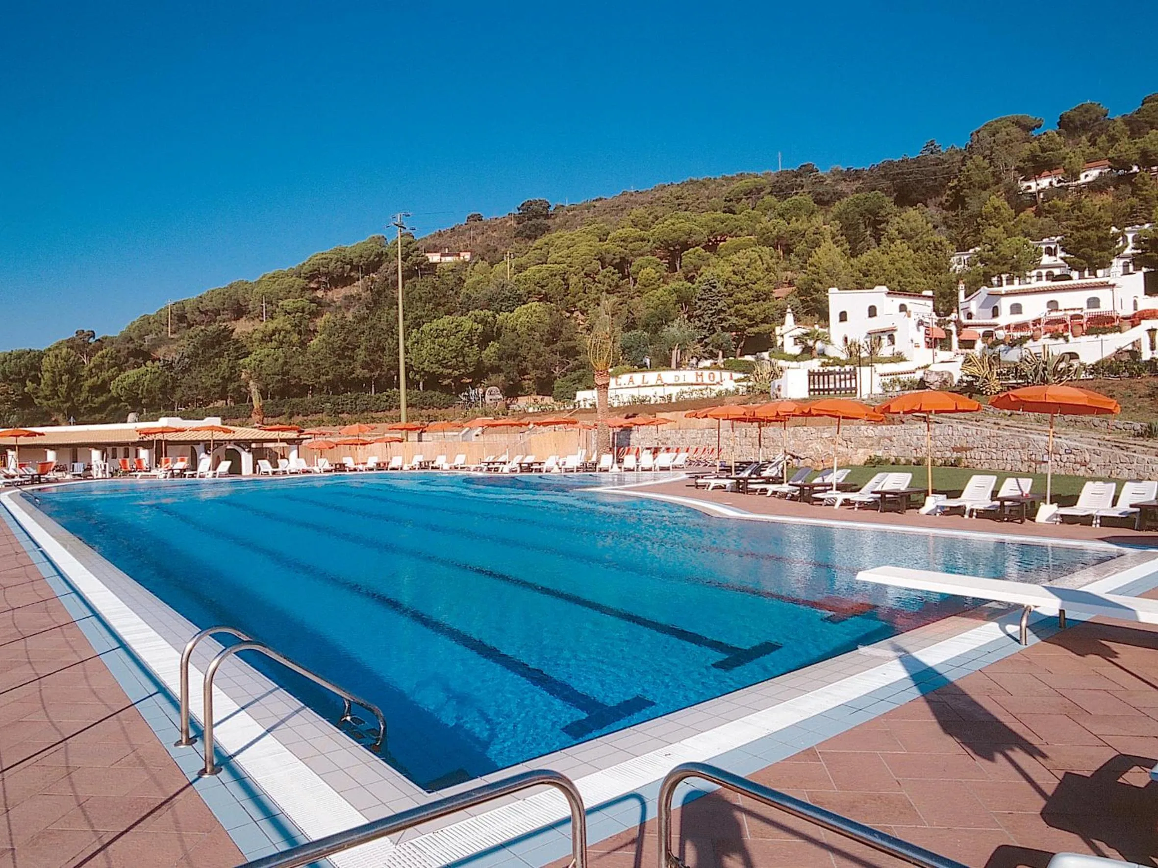 Swimming pool in Hotel Cala di Mola