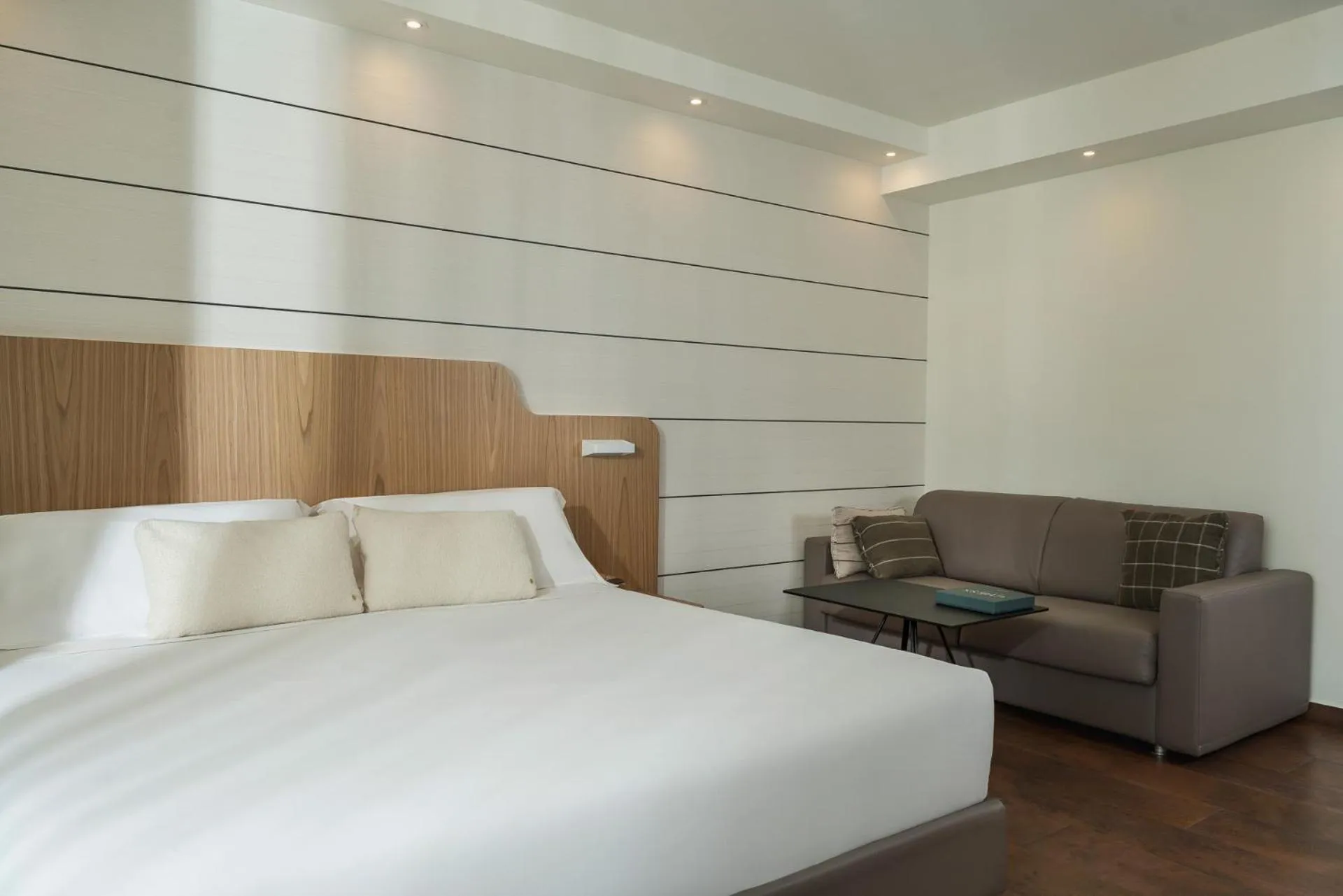 Bedroom, Bed in Hotel Aria